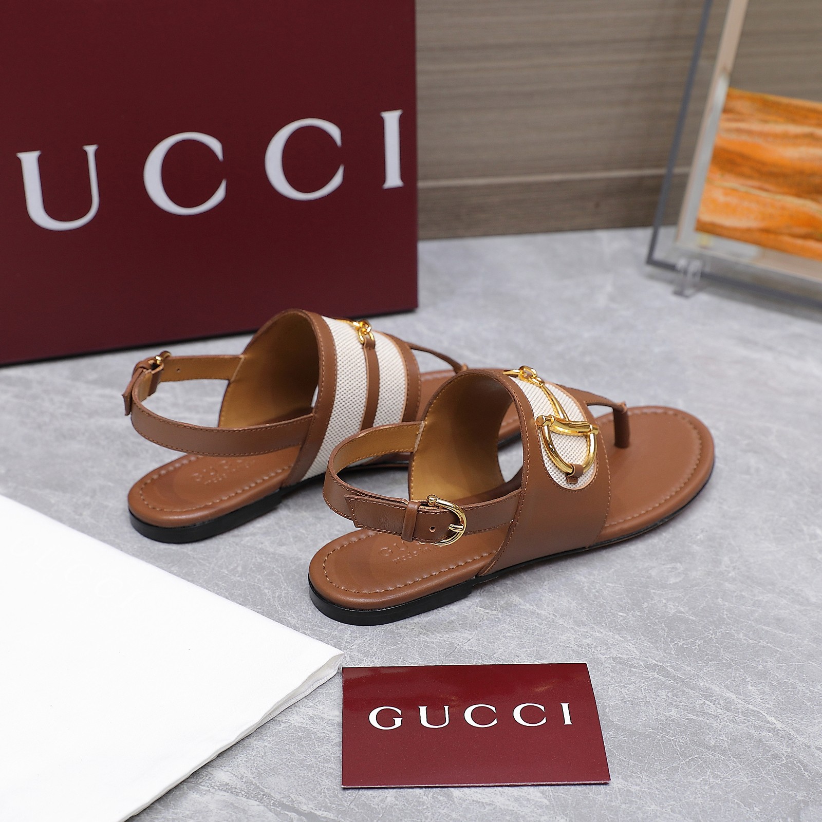 Gucci Women's Thong Sandals With Horsebit Detail - Stylish Summer Footwear 6 a1746344299930 1116
