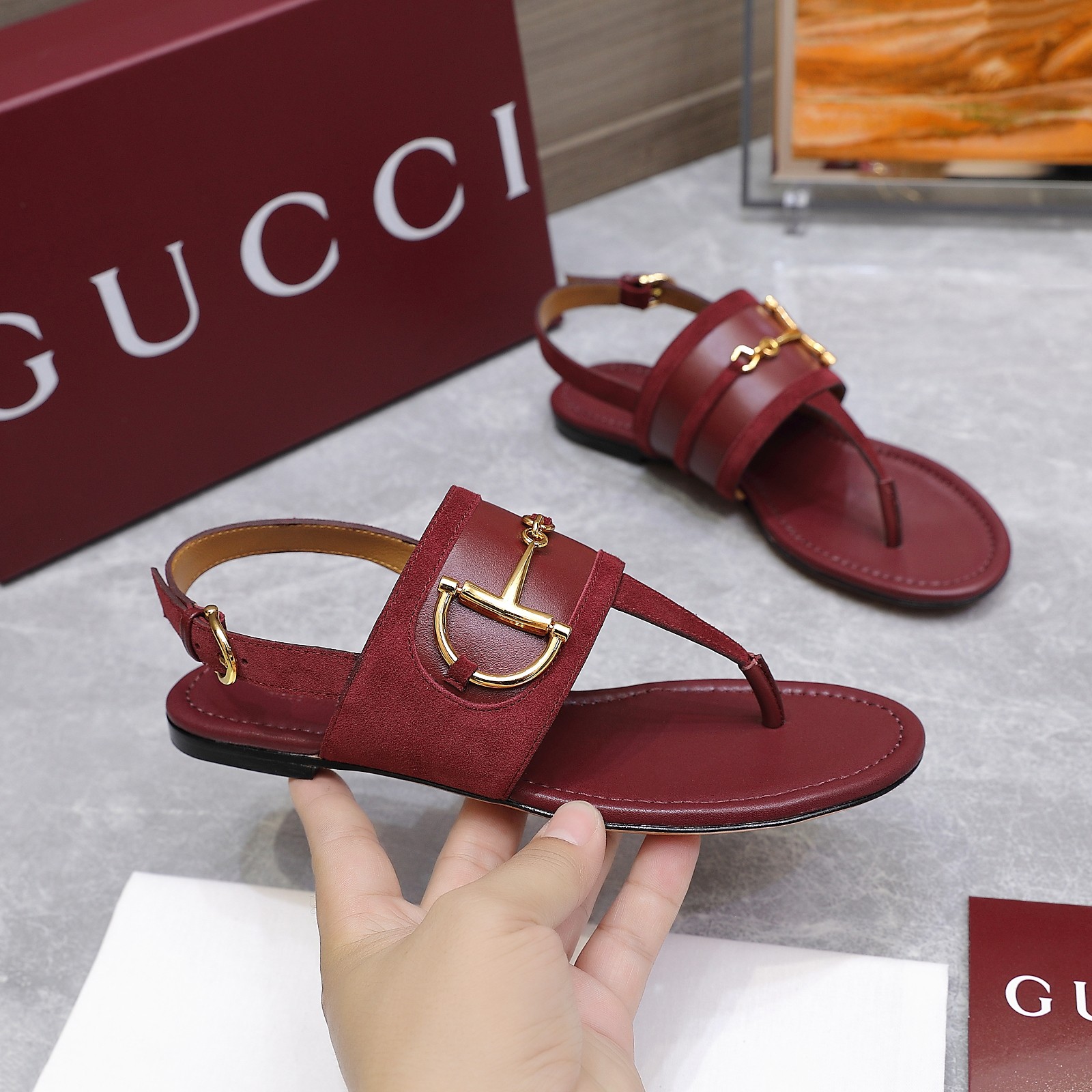 Gucci Women's Thong Sandals with Horsebit Detail - Stylish & Comfortable 2 a1746344328815 0332