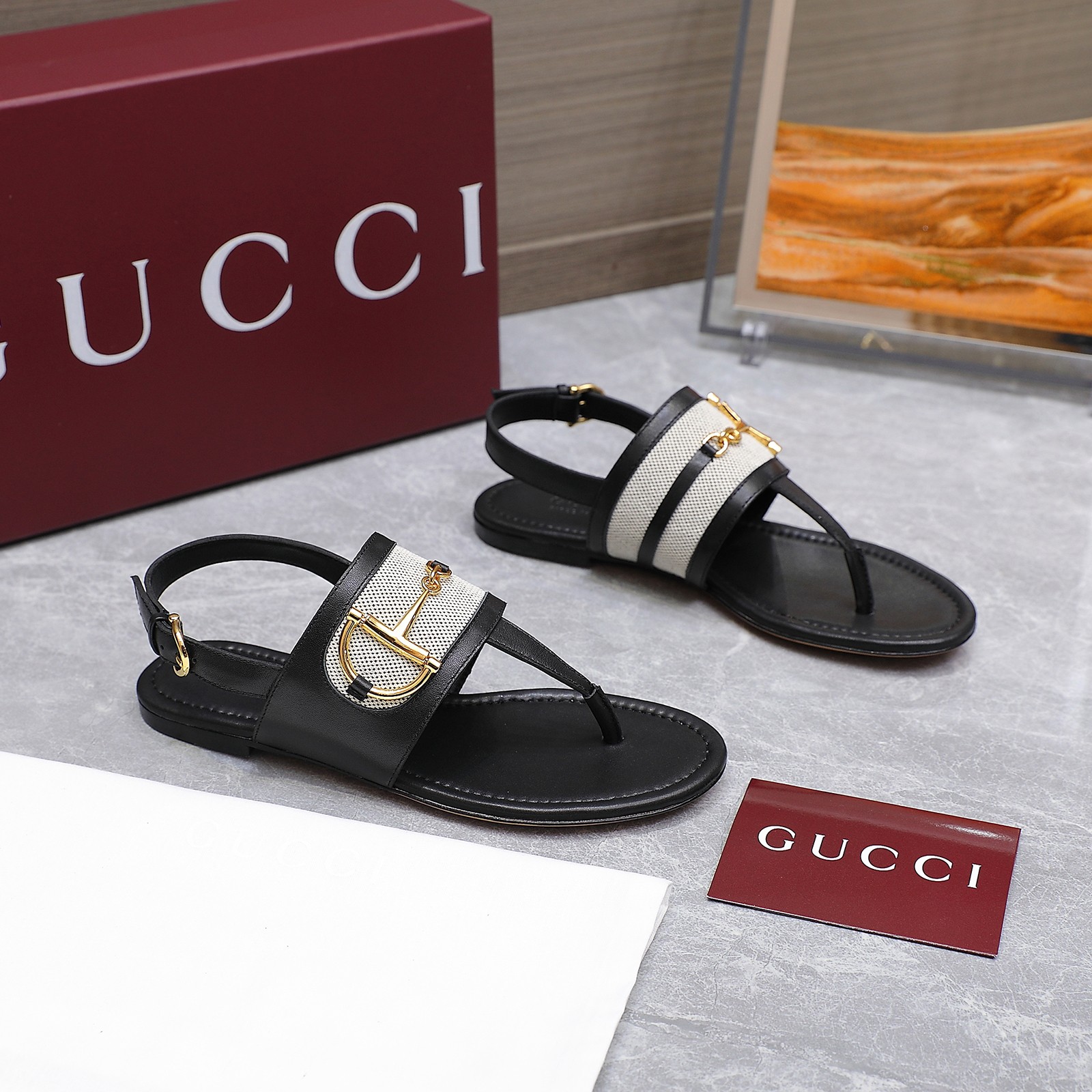Gucci Women's Thong Sandals with Horsebit Detail - Stylish Summer Footwear 3 a1746344380976 2323