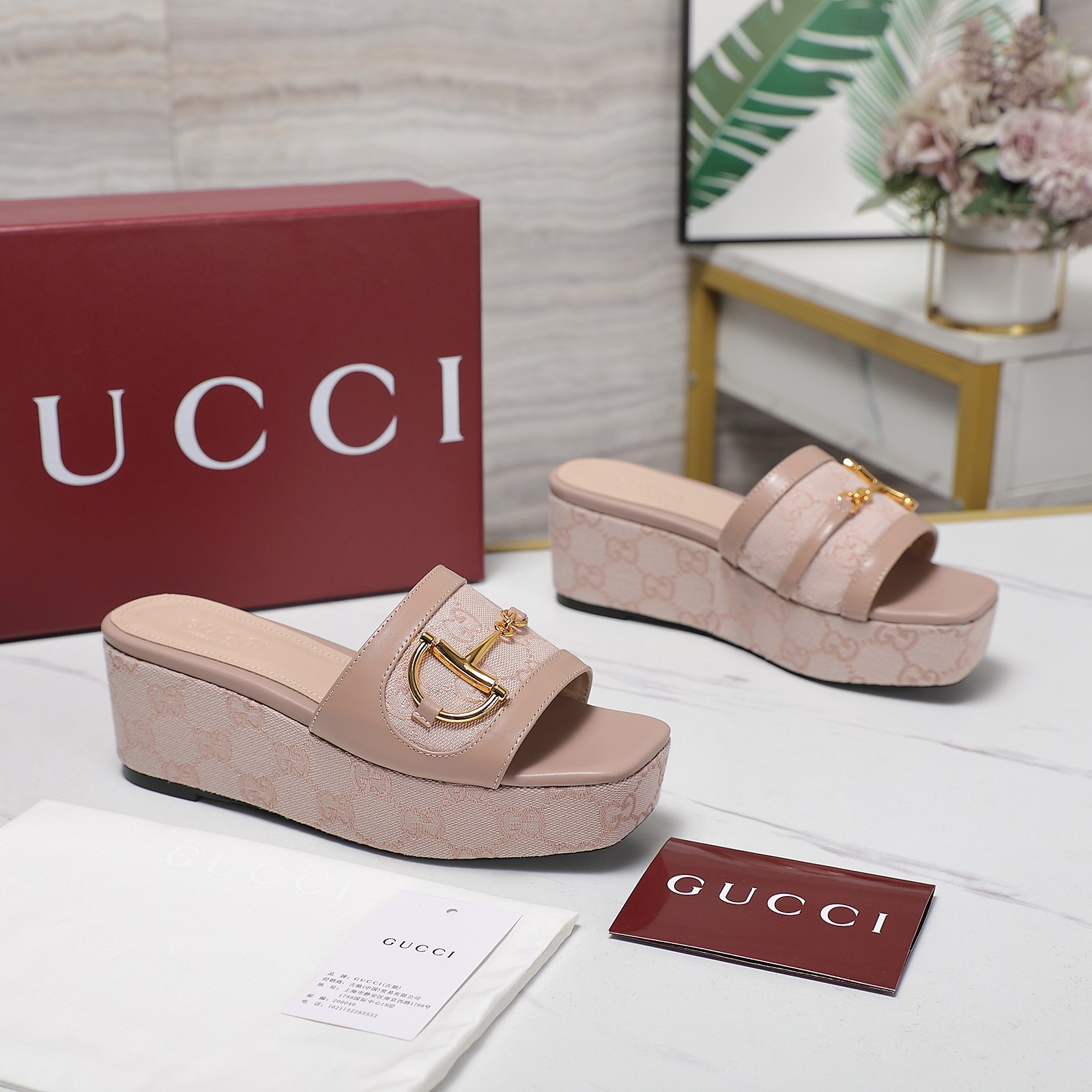 Gucci Women's D-Chain Buckle Platform Wedge Heel Sandals Slides Slippers 5 a1746344585568 5858