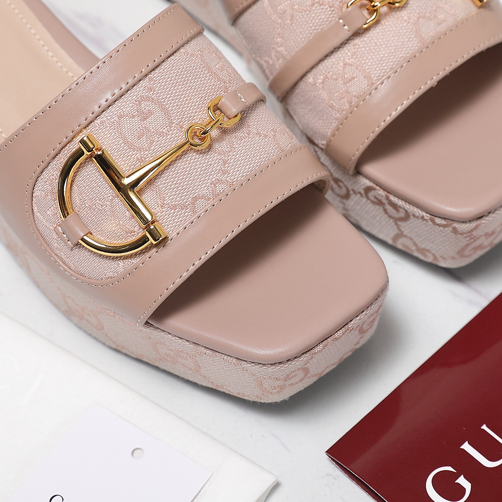 Gucci Women's D-Chain Buckle Platform Wedge Heel Sandals Slides Slippers 6 a1746344585590 5646
