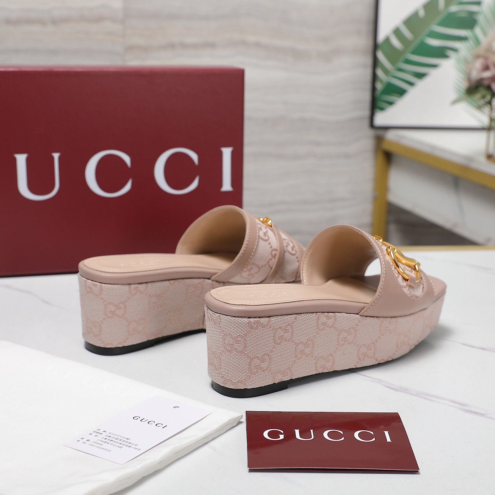 Gucci Women's D-Chain Buckle Platform Wedge Heel Sandals Slides Slippers 10 a1746344592795 7384