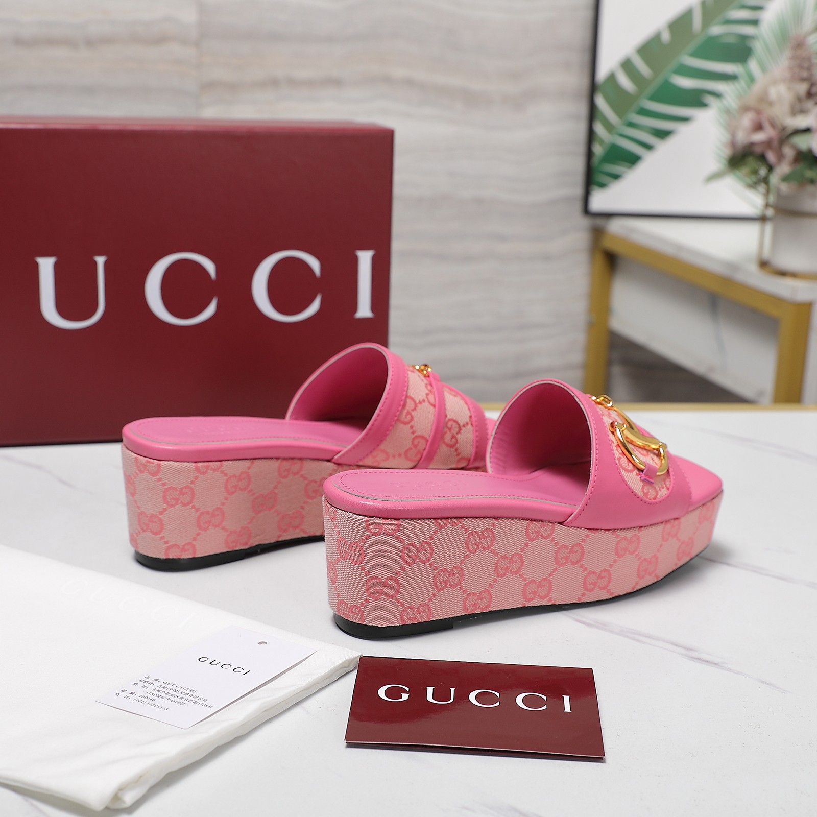 Gucci Early Spring 2025 D-Chain Platform Wedge Sandals - Pink 10 a1746344839826 6717