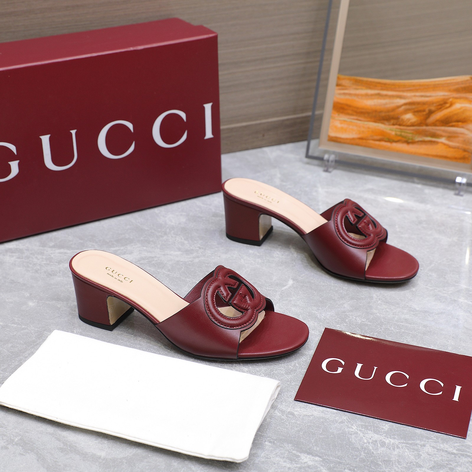 NO:392115,GUCCI high-quality GG hollow square head flat-slippers!  Candy color GG boutique slippers, the original counter model is carefully crafted, and the classic is created ingeniously!  Drawing inspiration from the 1970s collection design that injected glory into the brand, the interlocking double G hollowing is renovated in this candy-colored G G canvas slipper with extra-large hollowed-out details!  Fabric 5D laser-cut imported canvas double GG hollowed out inner and footbed top layer sheepskin, foot comfort level exceeds all similar products in the market!  Sole imported from Italy genuine leather outsole heel height 5.5cm Size35-43 (40.41.42.43 custom made without return or replacement), slippers, gucci, slippers, sheepskin, Leather soles19860909GUCCI高品质GG镂空方头平底拖鞋！糖果色GG精品拖鞋,专柜原版开模精心制作,匠心铸造经典！从为品牌注入荣光的20世纪七十年代典藏设计中汲取灵感,互扣式双G镂空在这款糖果色G G帆布拖鞋以超大镂空镶边细节焕新呈现！ 面料 5D激光切割进口帆布双GG镂空 内里、垫脚头层羊皮,脚感舒适程度超乎市场所有同类产品！ 鞋底意大利进口真皮大底  跟高5.5cm Size35-43(40.41.42.43定做不退不换）,拖鞋,gucci,slippers,sheepskin,Leather soles,Women's Shoes