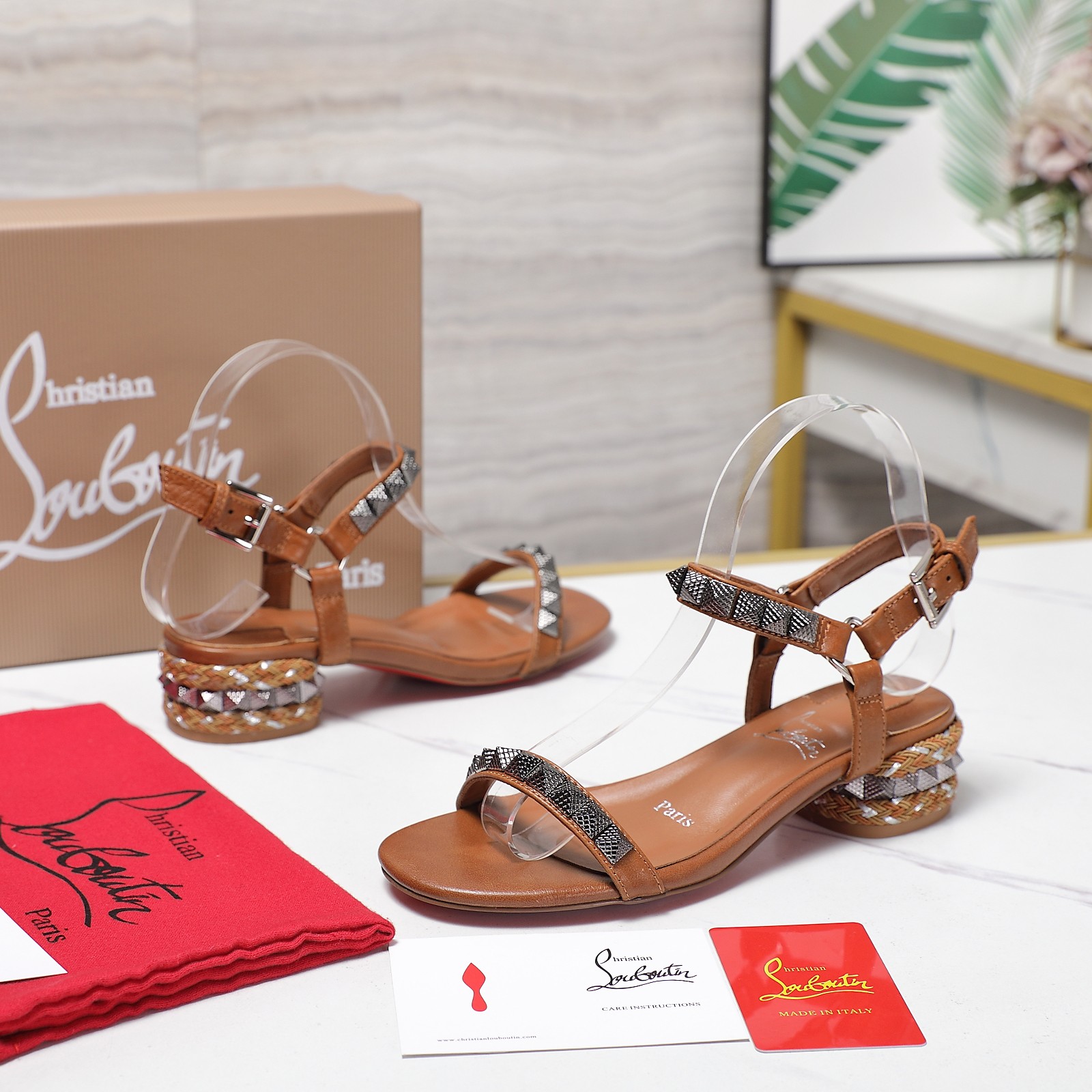 Christian Louboutin Las Vegas Collection: CL Red Bottom Shoes, Exclusive Global Design - 图片 1