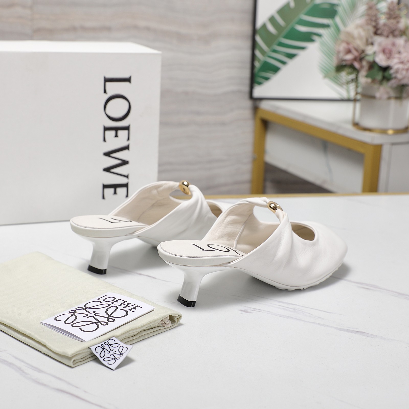 Review: Loewe 25s Soft Sheepskin Ballerina Shoes for Easy Comfort and Style - 图片 4