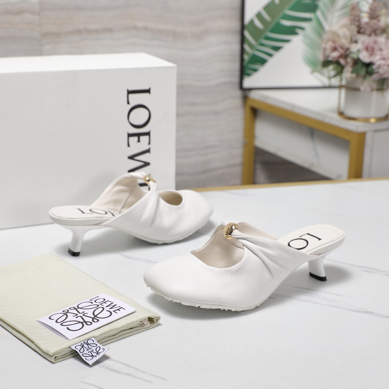 Review: Loewe 25s Soft Sheepskin Ballerina Shoes for Easy Comfort and Style - 图片 3