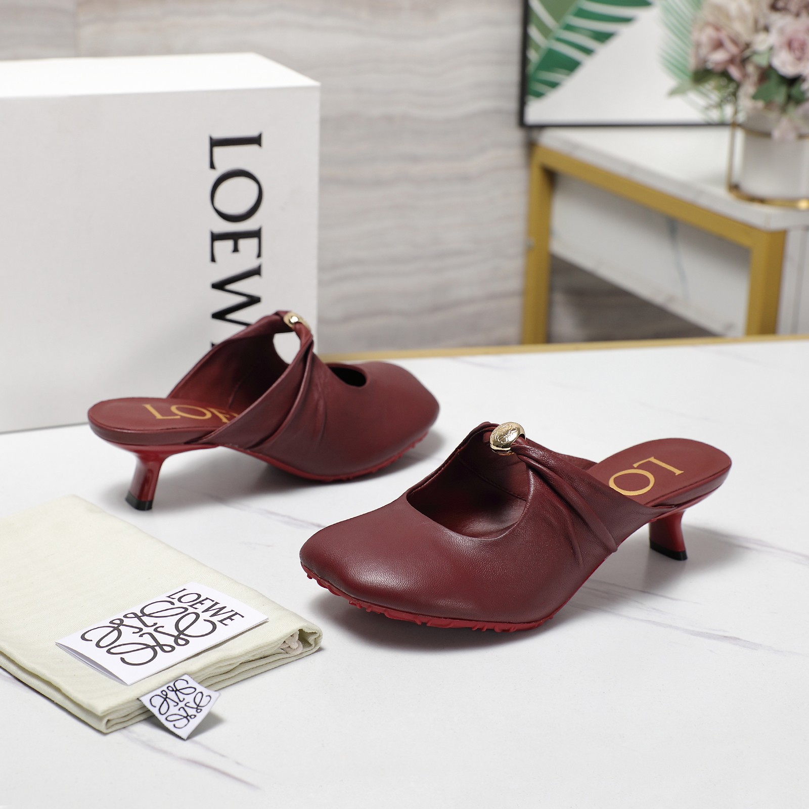 Loewe 25s Soft Sheepskin Ballerina Shoes for Easy and Comfortable Wear - 图片 4