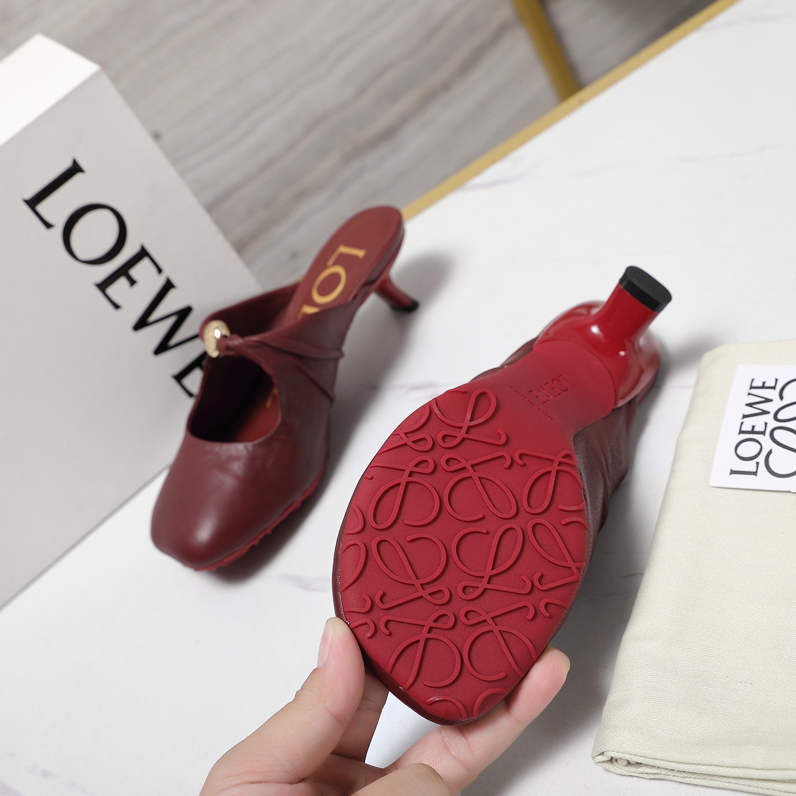 Loewe 25s Soft Sheepskin Ballerina Shoes for Easy and Comfortable Wear - 图片 3