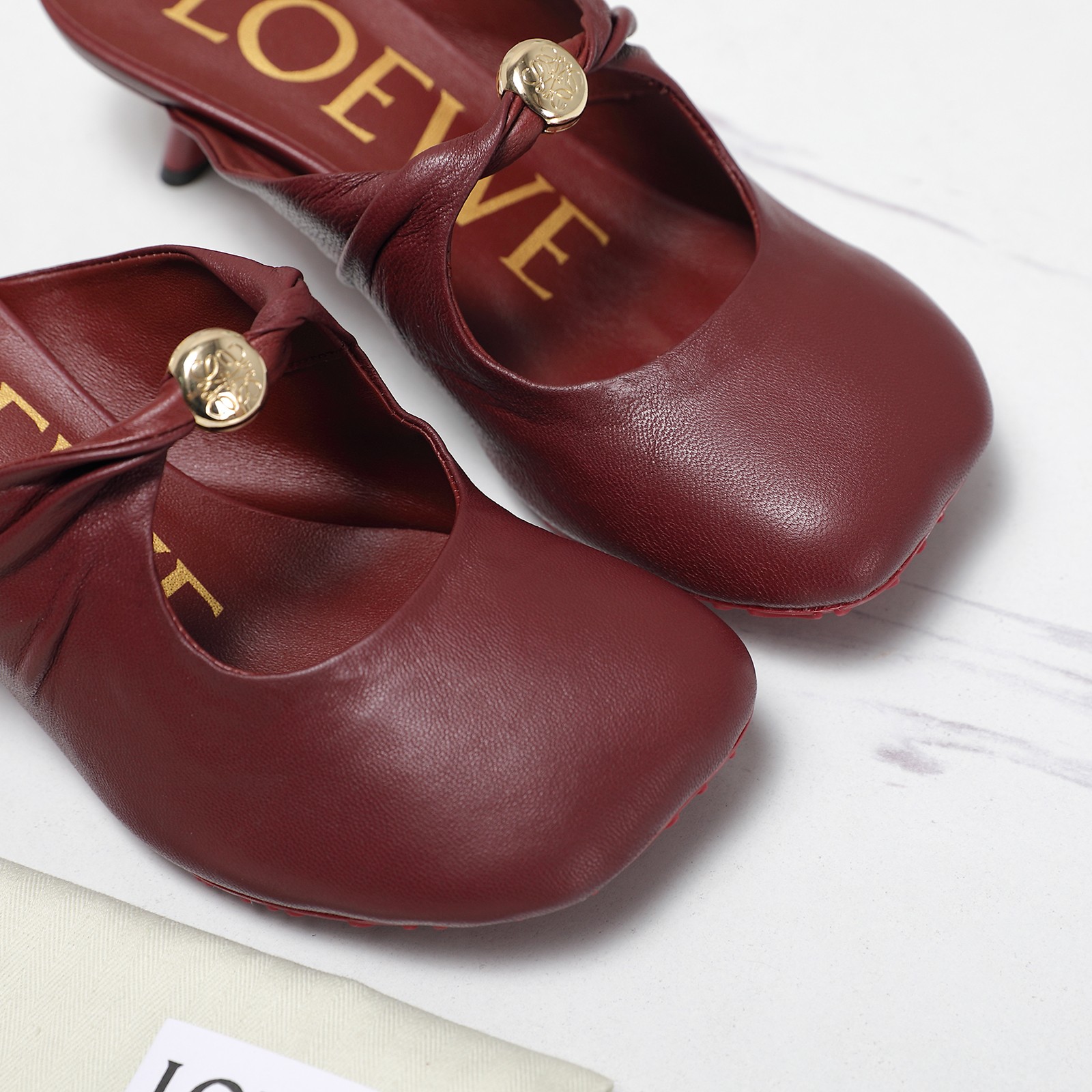 Loewe 25s Soft Sheepskin Ballerina Shoes for Easy and Comfortable Wear - 图片 2