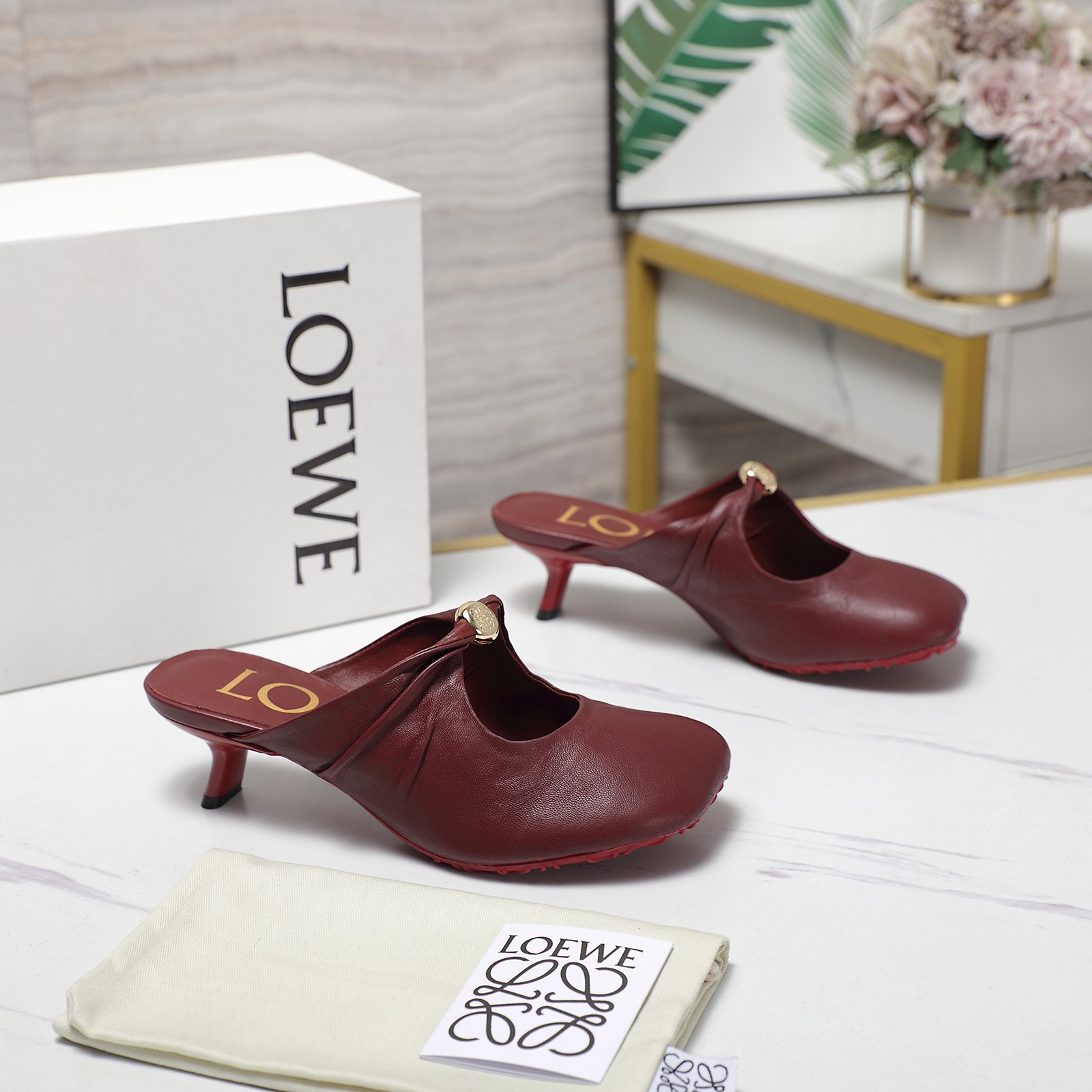 Loewe 25s Soft Sheepskin Ballerina Shoes for Easy and Comfortable Wear - 图片 6