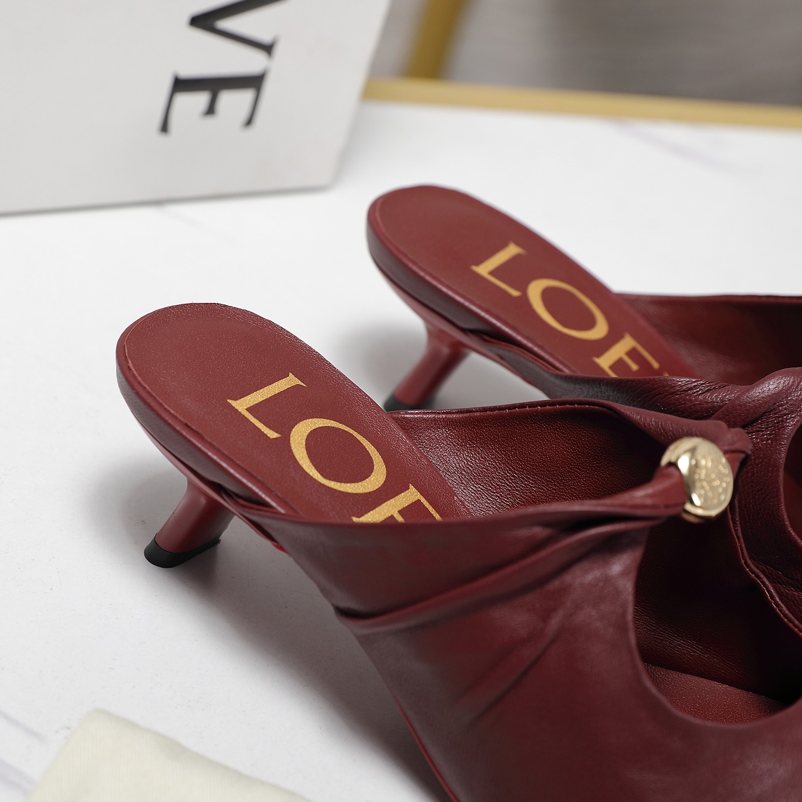 Loewe 25s Soft Sheepskin Ballerina Shoes for Easy and Comfortable Wear - 图片 8