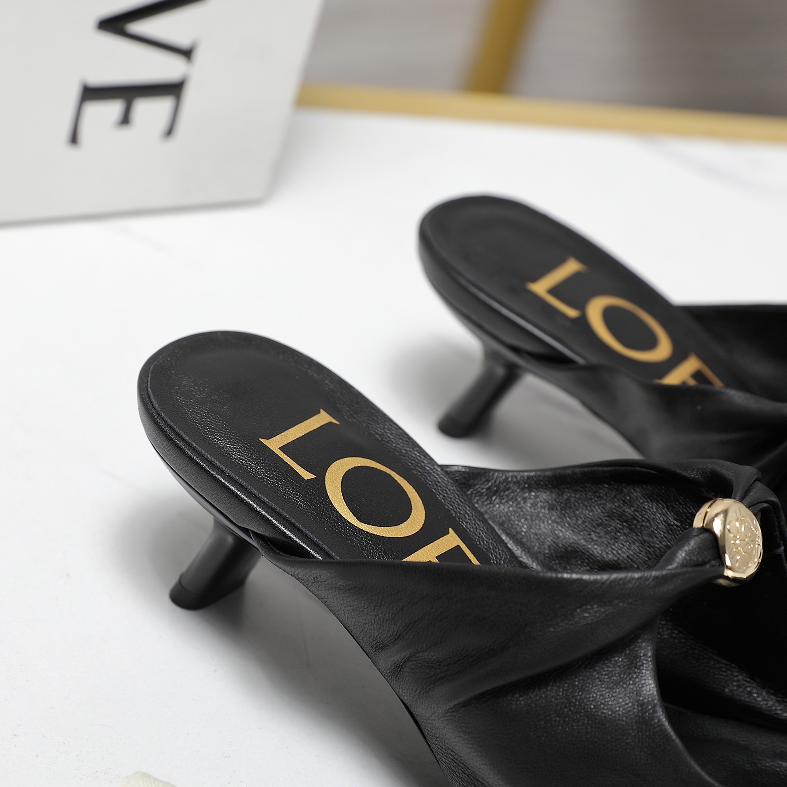 Loewe 25s Soft Sheepskin Ballerina Shoes for Comfortable All-Day Wear - 图片 3