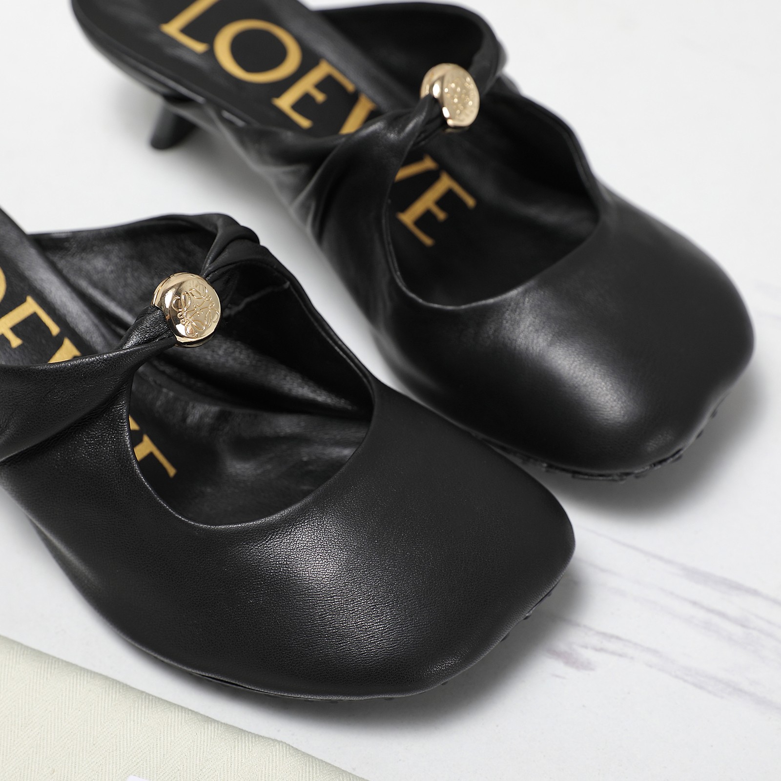 Loewe 25s Soft Sheepskin Ballerina Shoes for Comfortable All-Day Wear - 图片 2