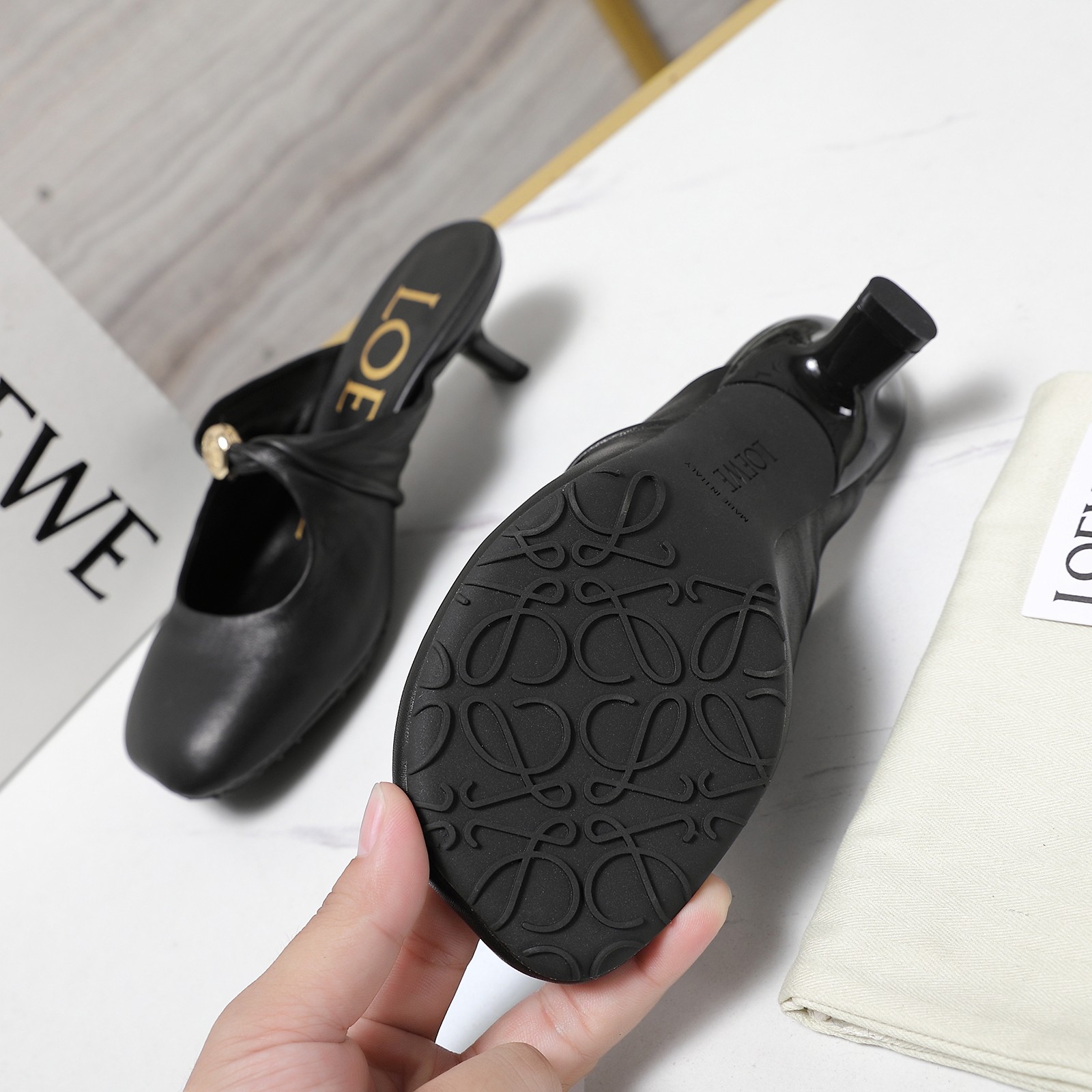 Loewe 25s Soft Sheepskin Ballerina Shoes for Comfortable All-Day Wear - 图片 4