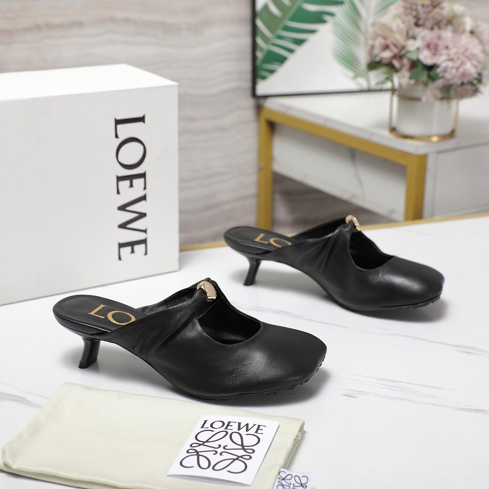 Loewe 25s Soft Sheepskin Ballerina Shoes for Comfortable All-Day Wear - 图片 8