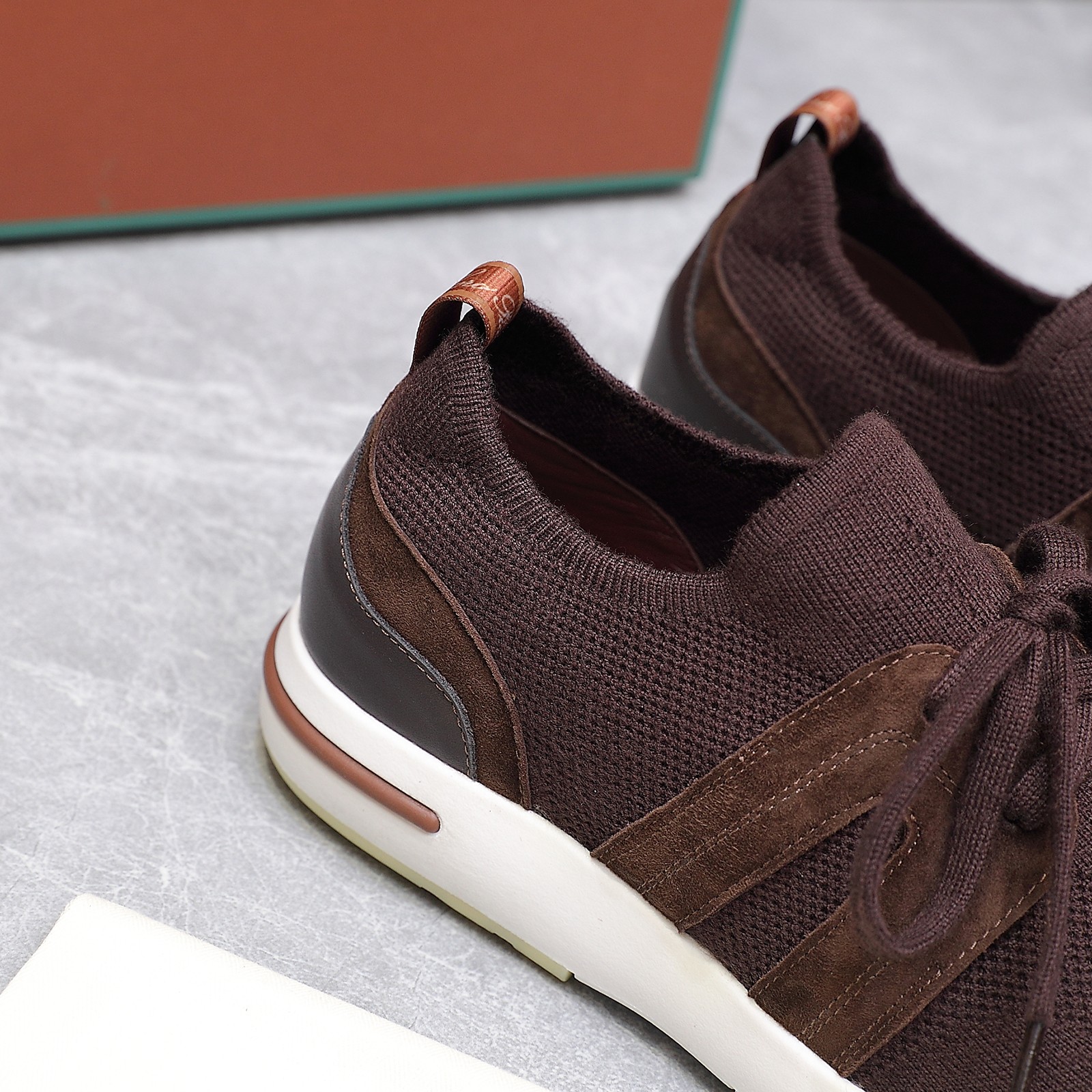 Woolen Leisure Sneakers by LP Lady Flexy Walker: Comfortable and Stylish Urban Footwear - 图片 3