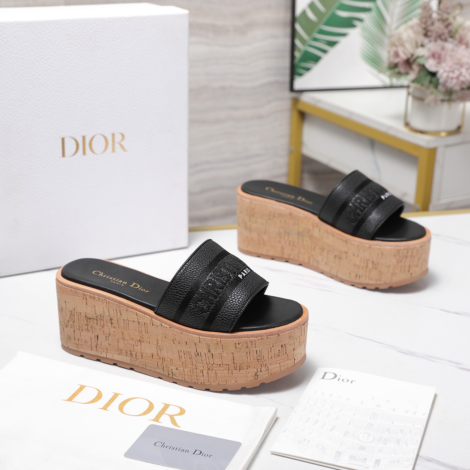 NO:464792,The highest quality Dio*r Dio Dway thick-soled sandals waterproof platform cork sole thick-soled high-heeled slippers grained cowhide wedge slippers —————————————————————————————————————————————————————————————————————————————————————————————————————————————————————————————————————————————————————————————————————————————————————————————————————————————————————————————————————————————————————————————————————————————————————————————————————————————————————————————————————————————————————————————————————————————————————————————————————————————————————————————————————————————————————————————————————————————19860909最高品质 Dio*r 迪奥Dway厚底凉拖鞋防水台软木底厚底高跟拖鞋粒面牛皮坡跟拖鞋 —————————————————— 鞋面粒面牛皮 内里垫脚羊皮 鞋底原版开模软木底组合橡胶大底 跟高8cm 码数35-42（41.42.定做不退换） 价格,拖鞋,dior,dior,slippers,cowhide,sheepskin,Women's Shoes