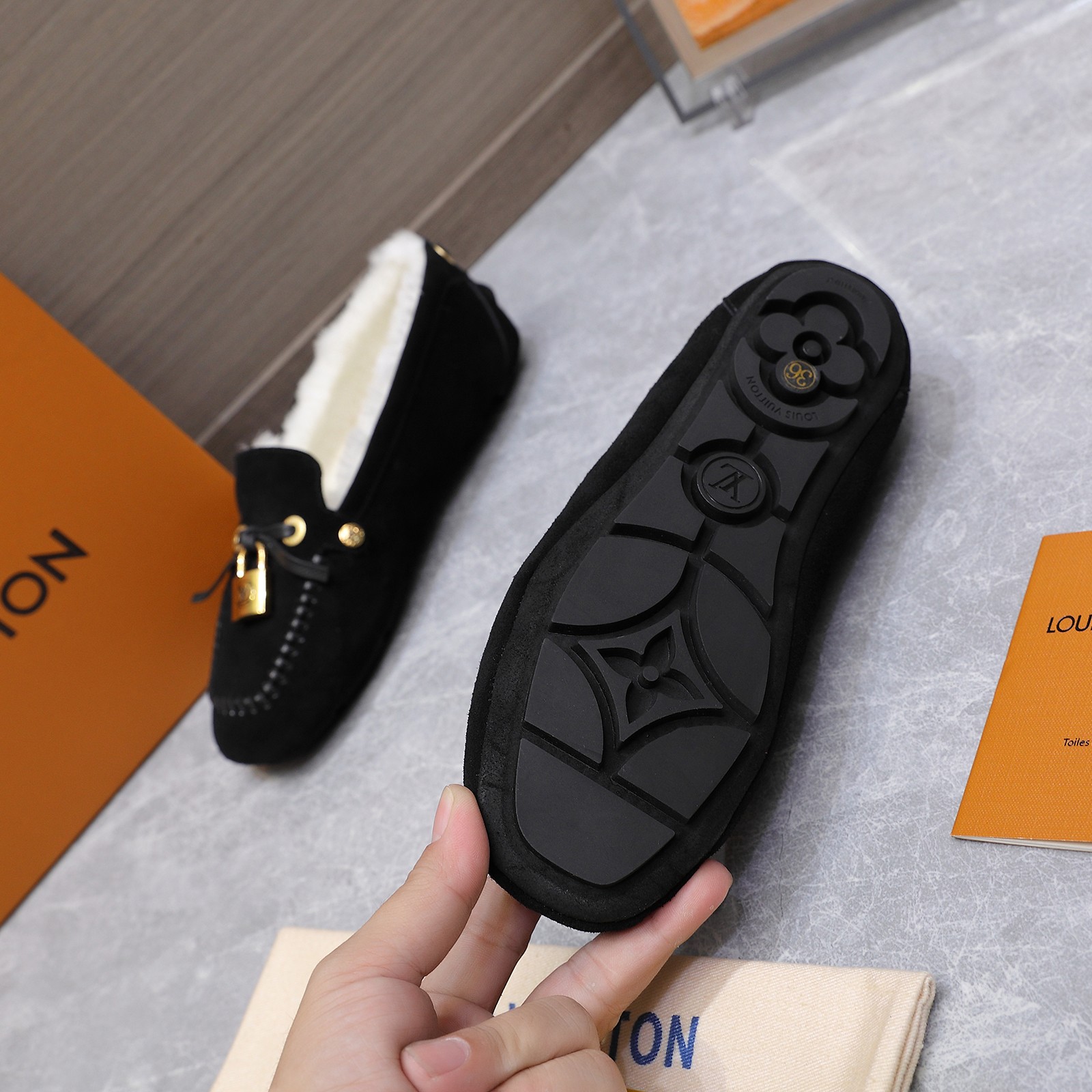 Louis Vuitton Fall/Winter Wool-Lined Driving Loafers - Stylish & Comfortable