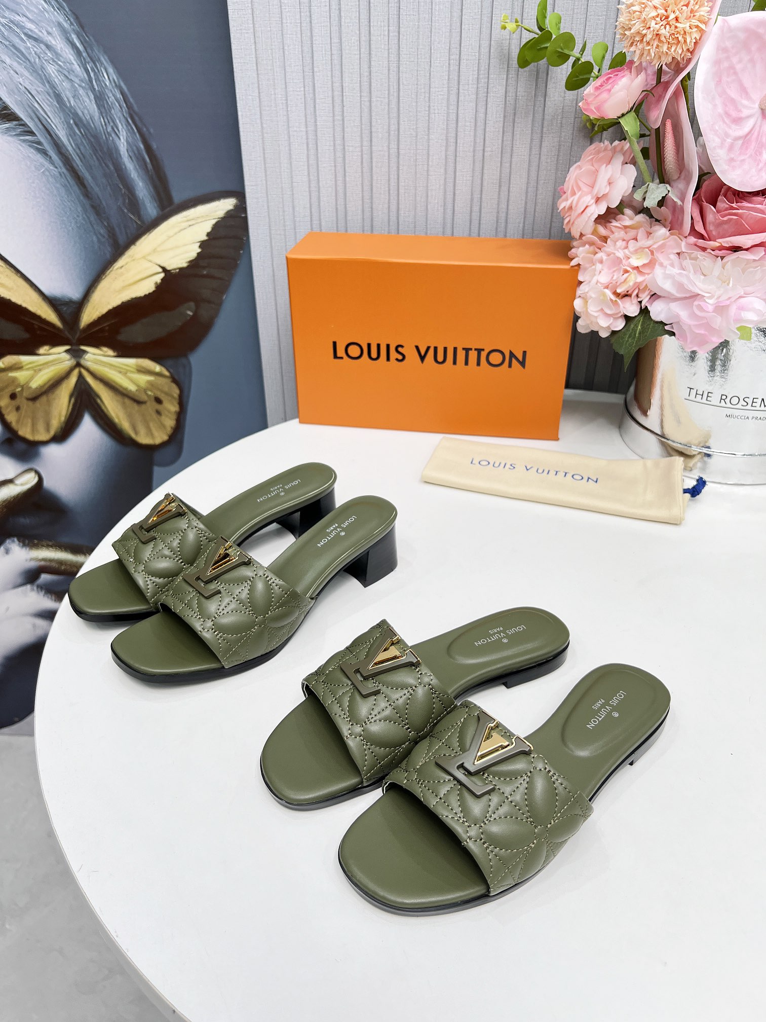 Louis Vuitton Echt leer Rubber