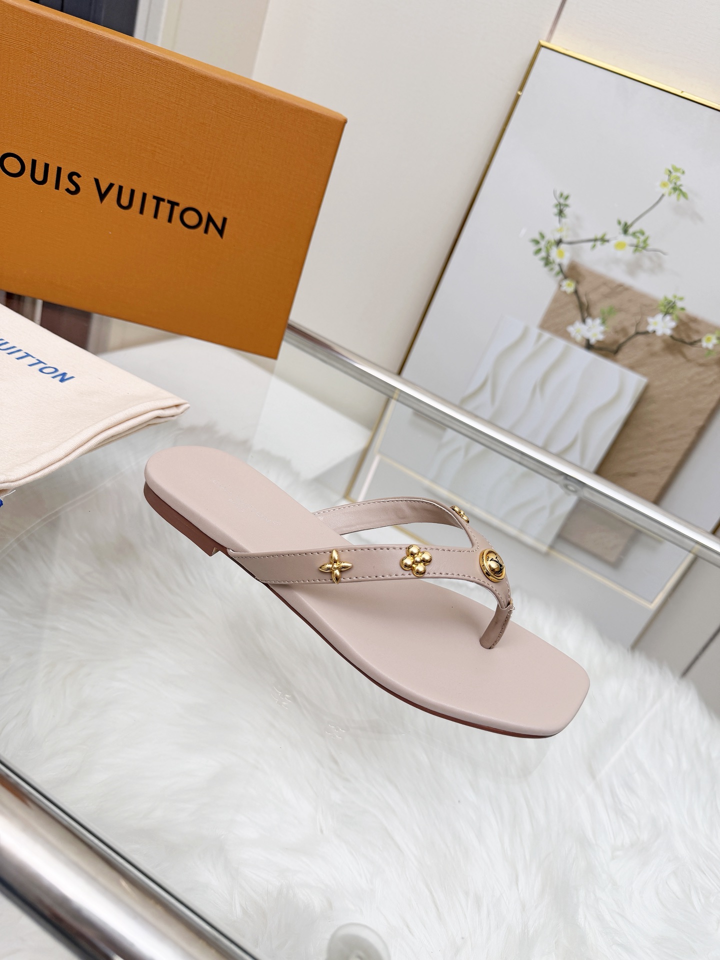 Louis Vuitton Women Shoes