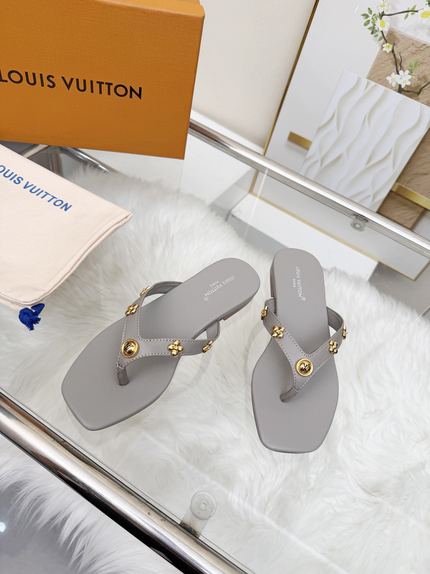Louis Vuitton Women Shoes