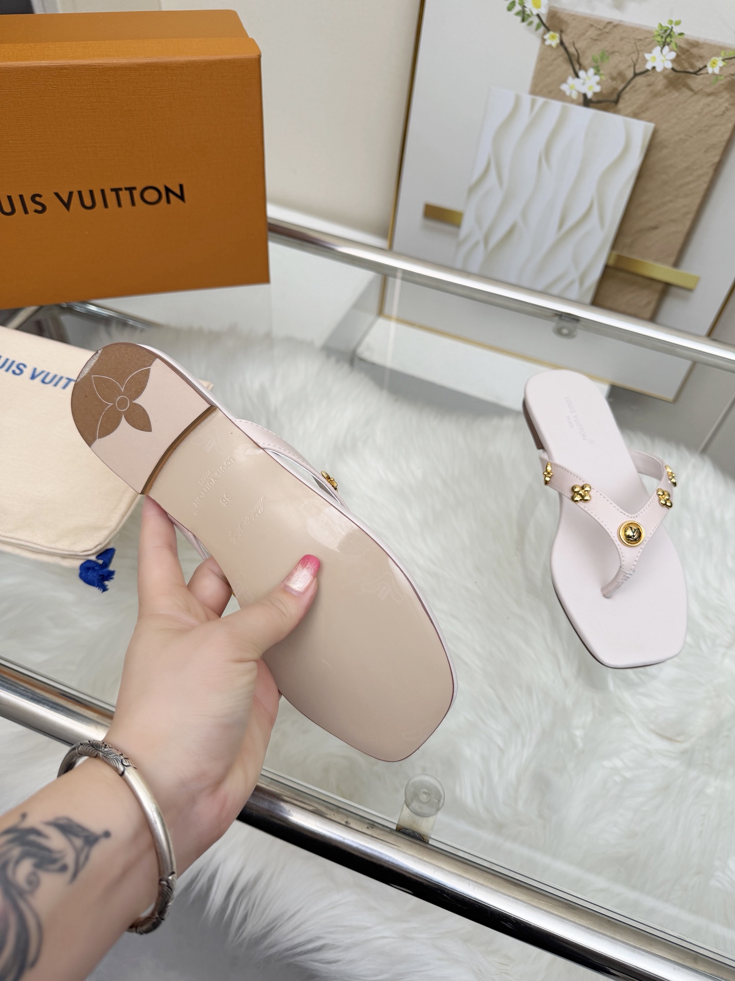 Louis Vuitton Women Shoes