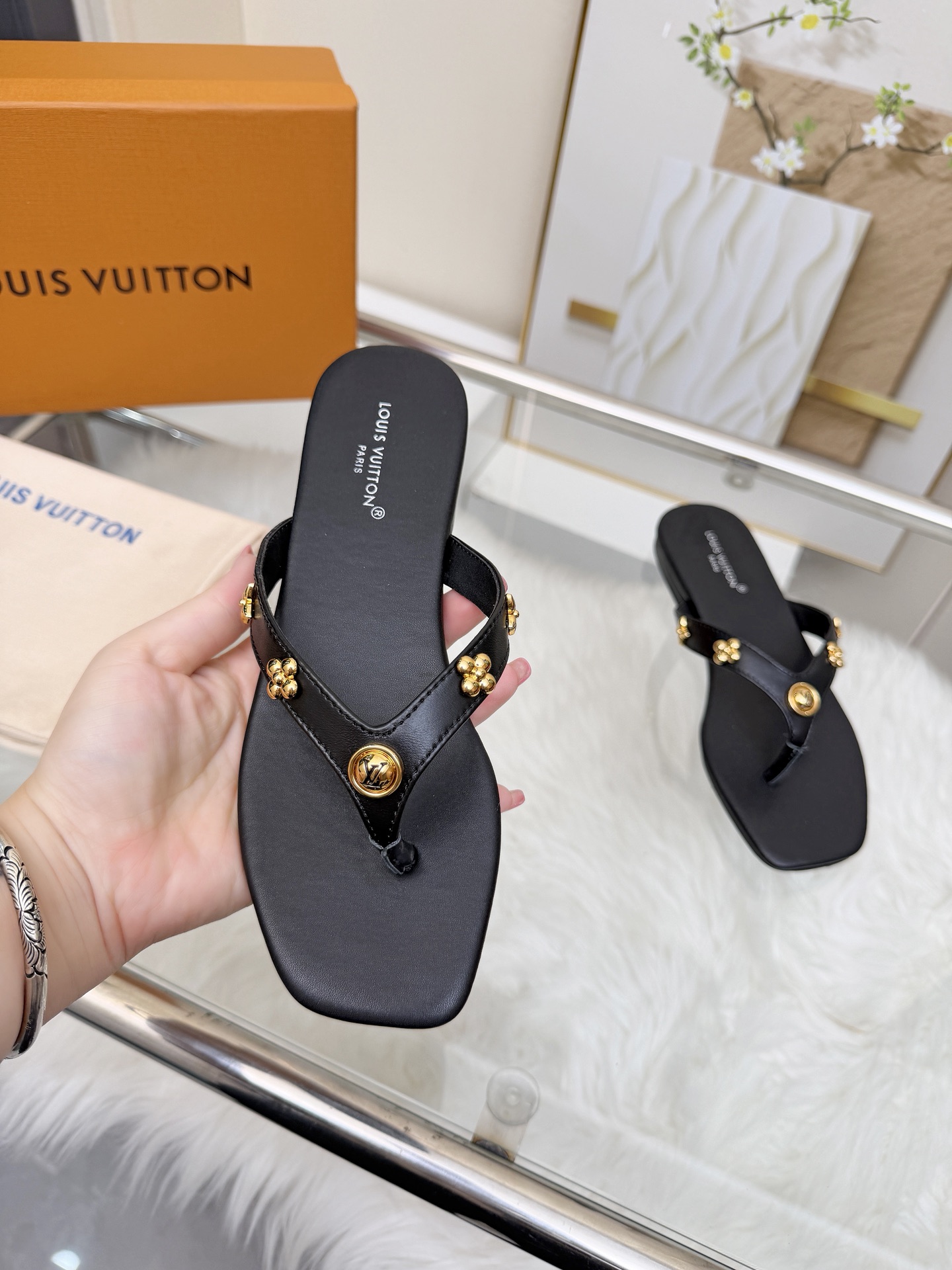 Louis Vuitton Women Shoes