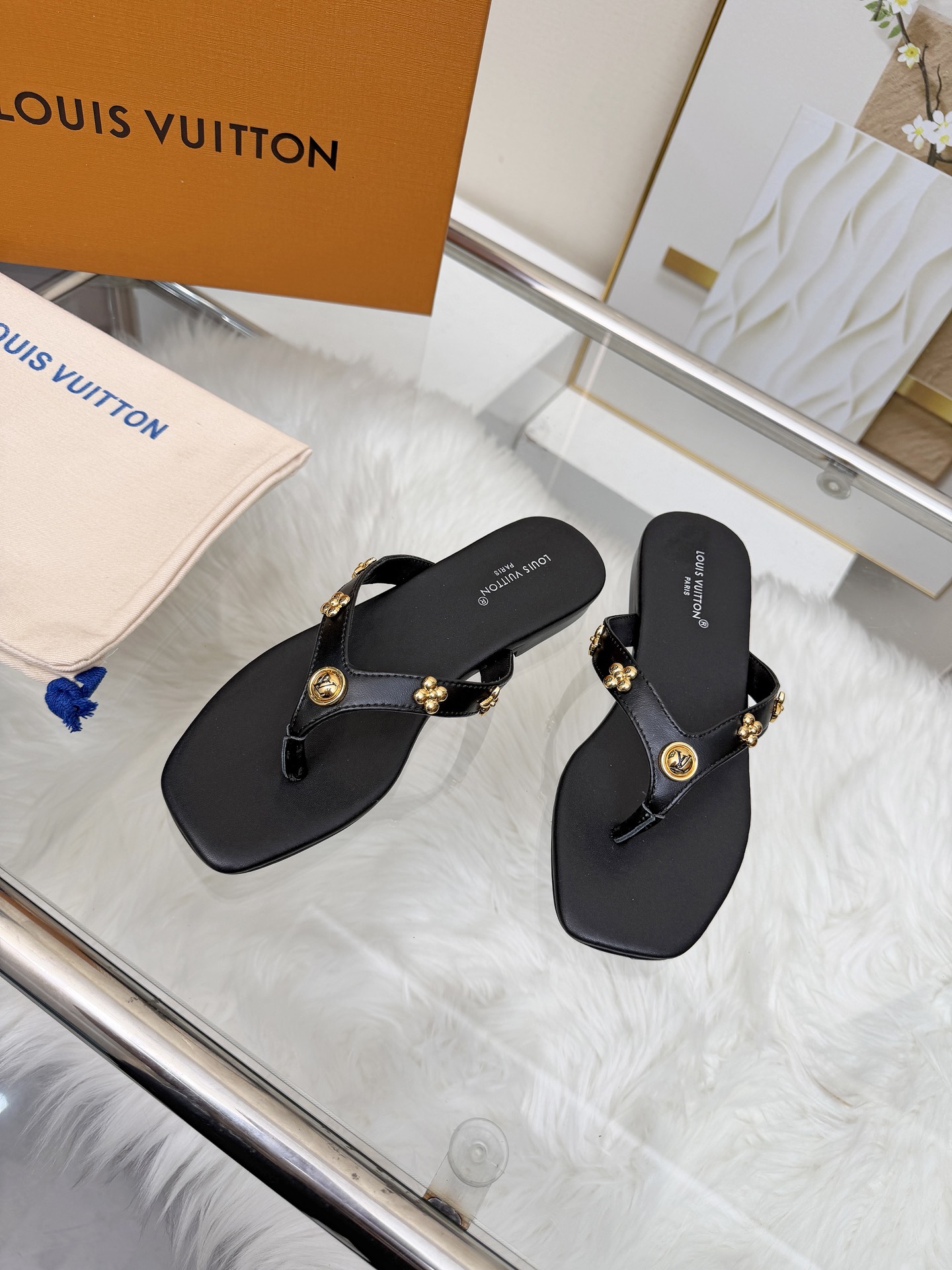 Louis Vuitton Women Shoes