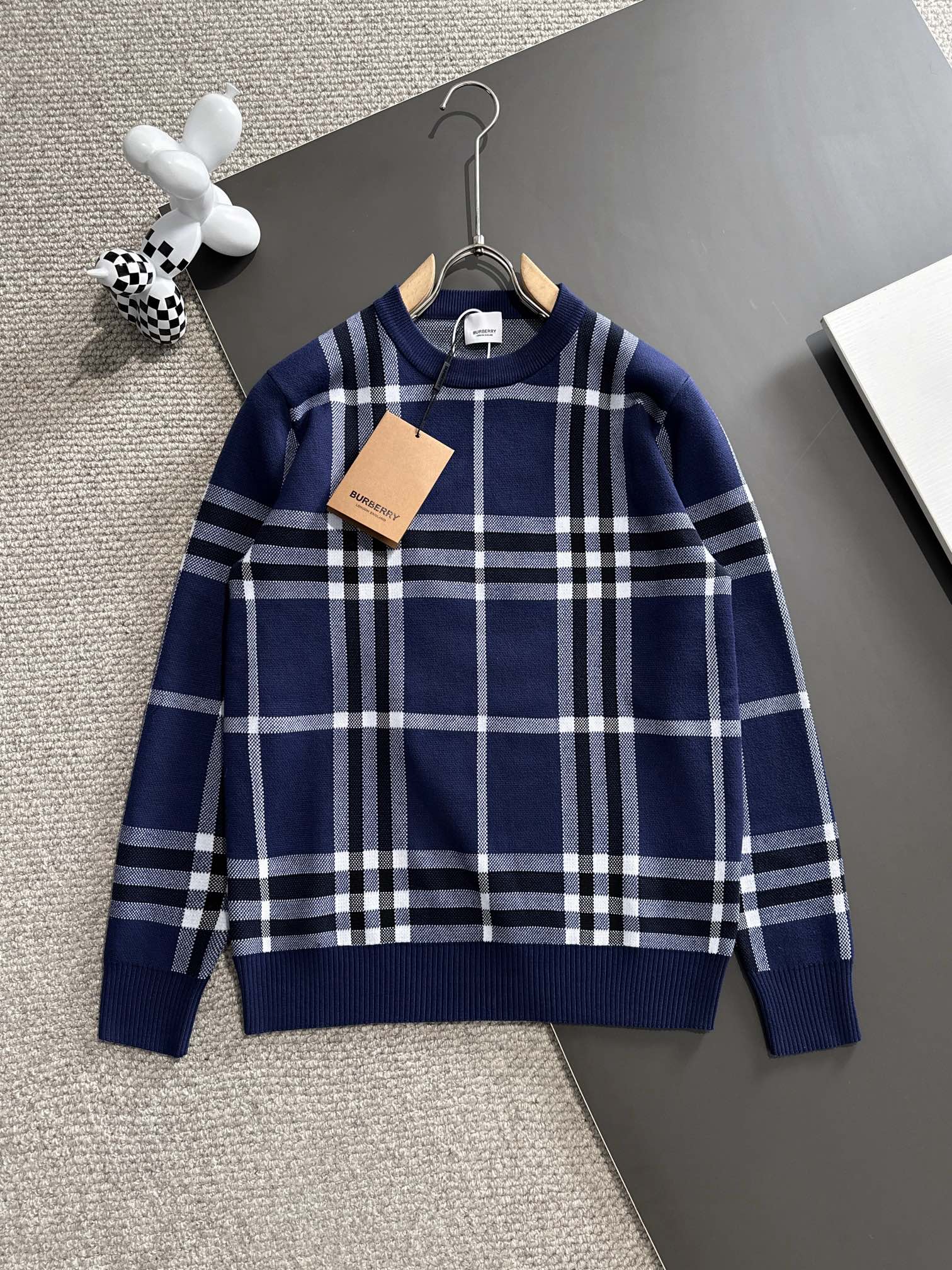 Burberry Aaaaa
 Odzież Sweter dzianinowy Bluzy Niebieski Siatka Unisex Dzianiny Kolekcja jesienna