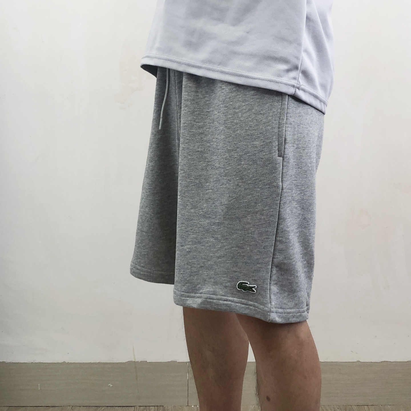 Lacoste Men's Classic Fit Fleece Shorts - Versatile & Comfortable 6 i1747127405545 5821 0 4