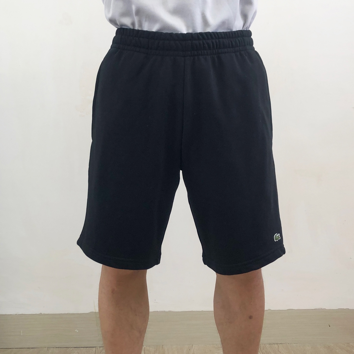 Lacoste Men's Classic Fit Fleece Shorts - Versatile & Comfortable 2 i1747127405612 4266 0 0