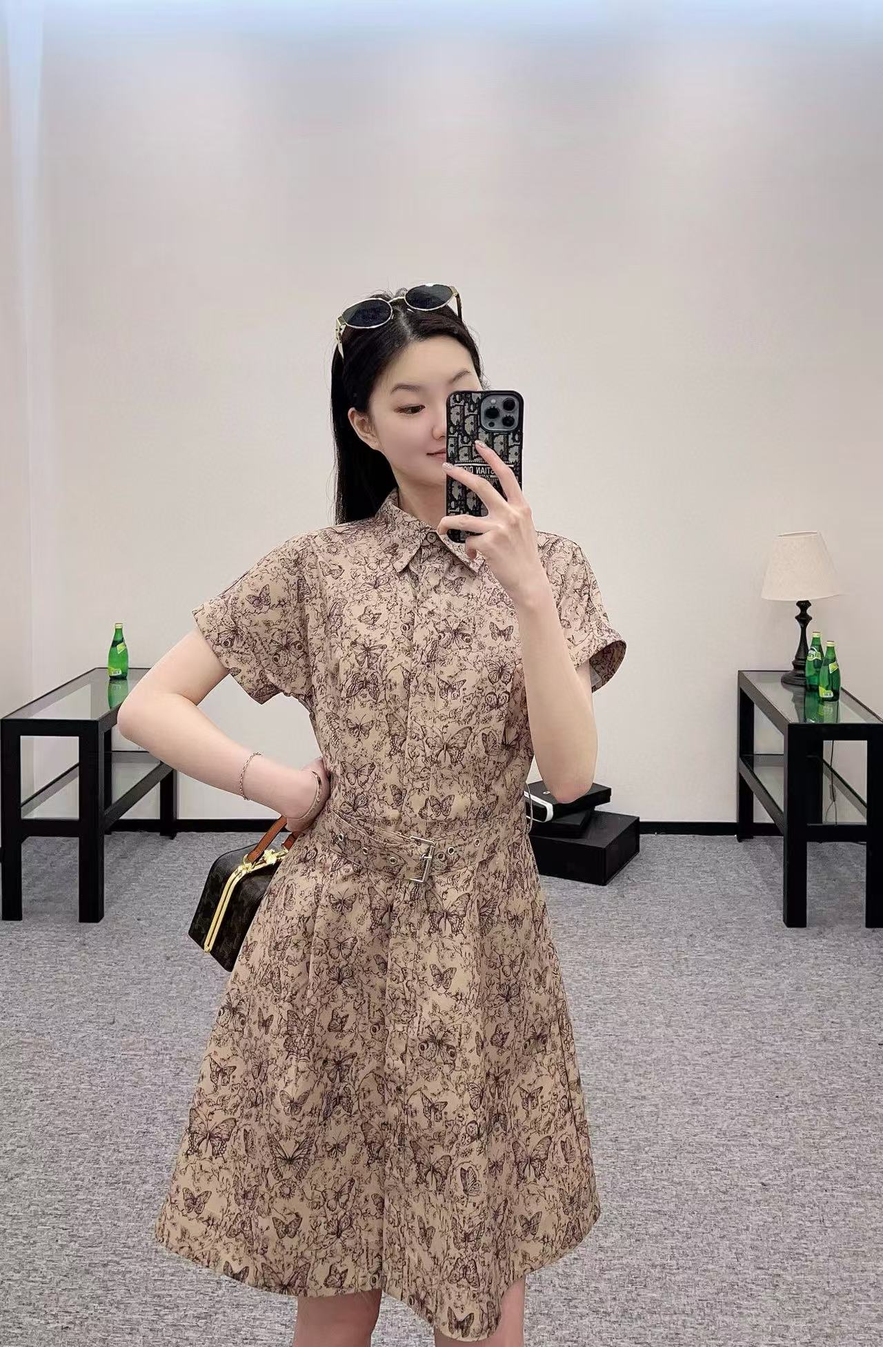 Elegant Butterfly Print Belted Shirt Dress - Timeless Style & Comfort 2 i1742814121974 830 0 1