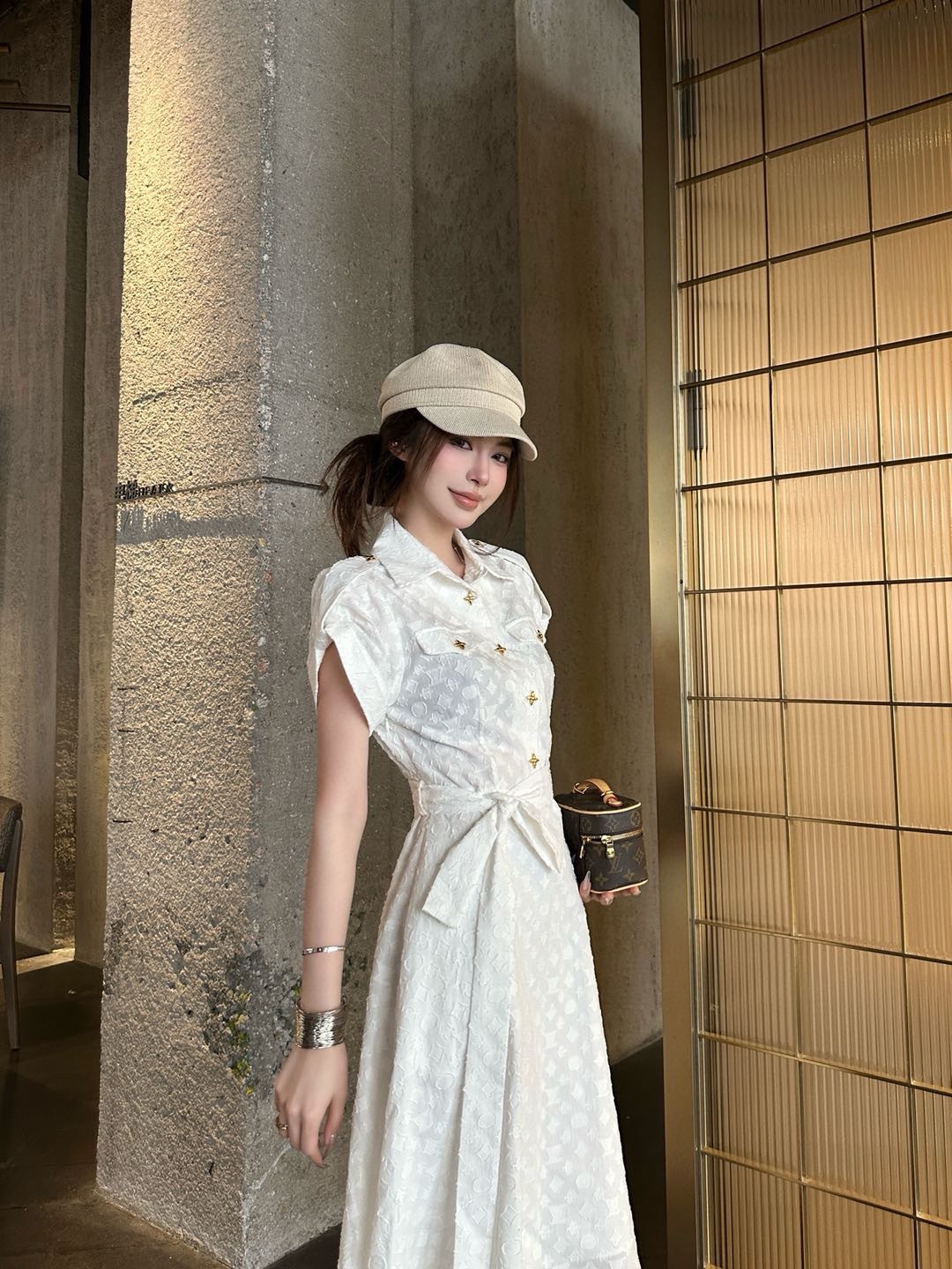 NO:807873,Style number D26042287 LOUIS*LV’s new custom-made presbyopic letter logo jacquard fabric half-length button placket waist slimming large skirt lapel short-sleeved dress!  Black, white, (M size shoulder width 39, bust 90, waist 76, sleeve length 14, skirt length 114) batch,, louis vuitton, louis vuitton, louis vuitton, louis vuitton, skirts, T-shirt,19860909款号D26042287 LOUIS*驴家LV新款定制老花字母logo提花面料半身系扣门襟收腰显瘦大裙摆翻领短袖连衣裙！黑色、白色,（M码肩宽39,胸围90,腰围76,袖长14,裙长114）批,,louis vuitton,louis vuitton,louis vuitton,louis vuitton,skirts,T-shirt,,Women's clothing