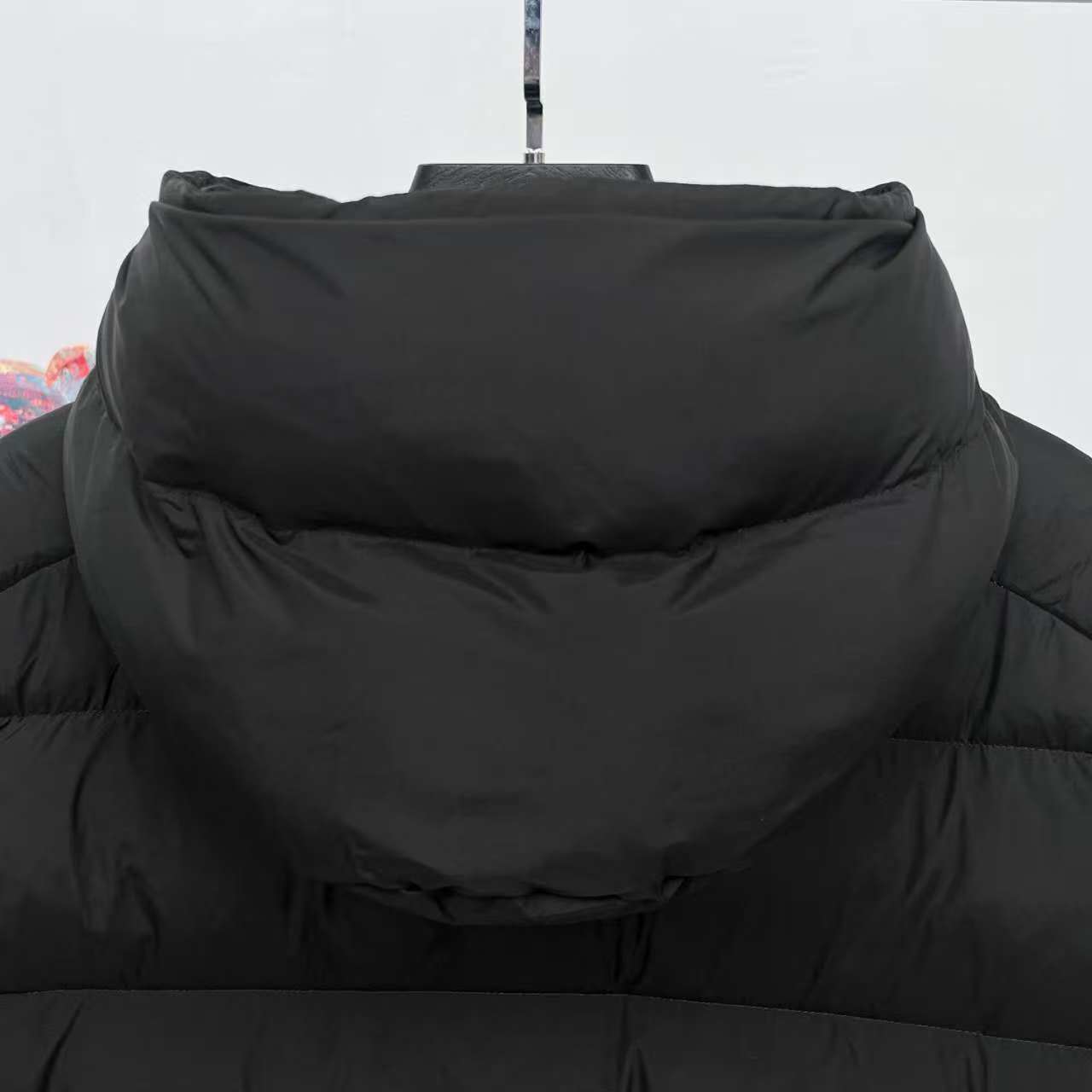 Moncler蒙口羽绒服 可脱卸式フード付き 高保温性