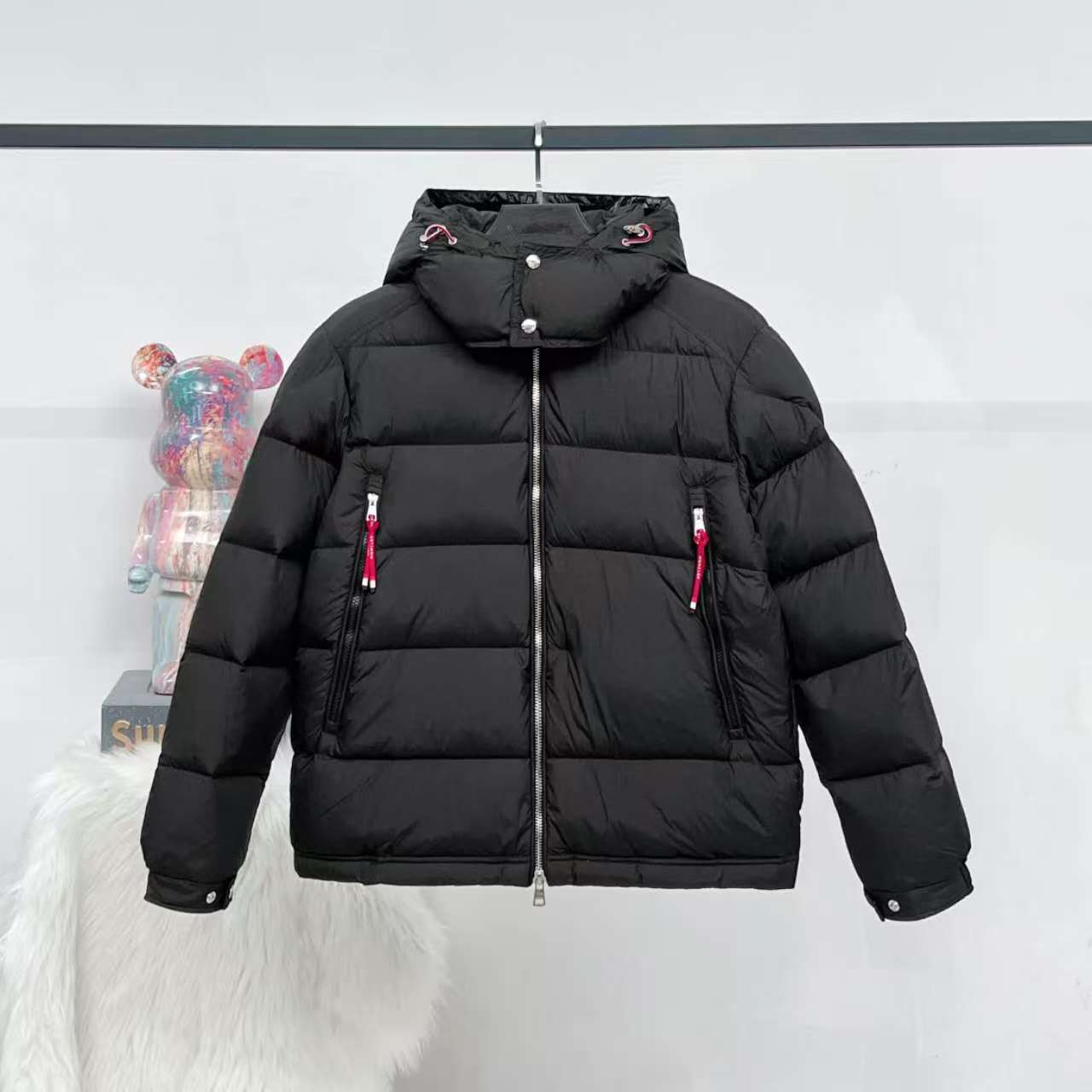 Moncler羽绒服 米白・黒色 リバーシブルデザイン