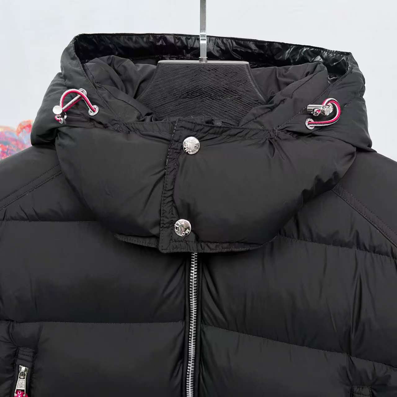 Moncler羽绒服 米白・黒色 リバーシブルデザイン