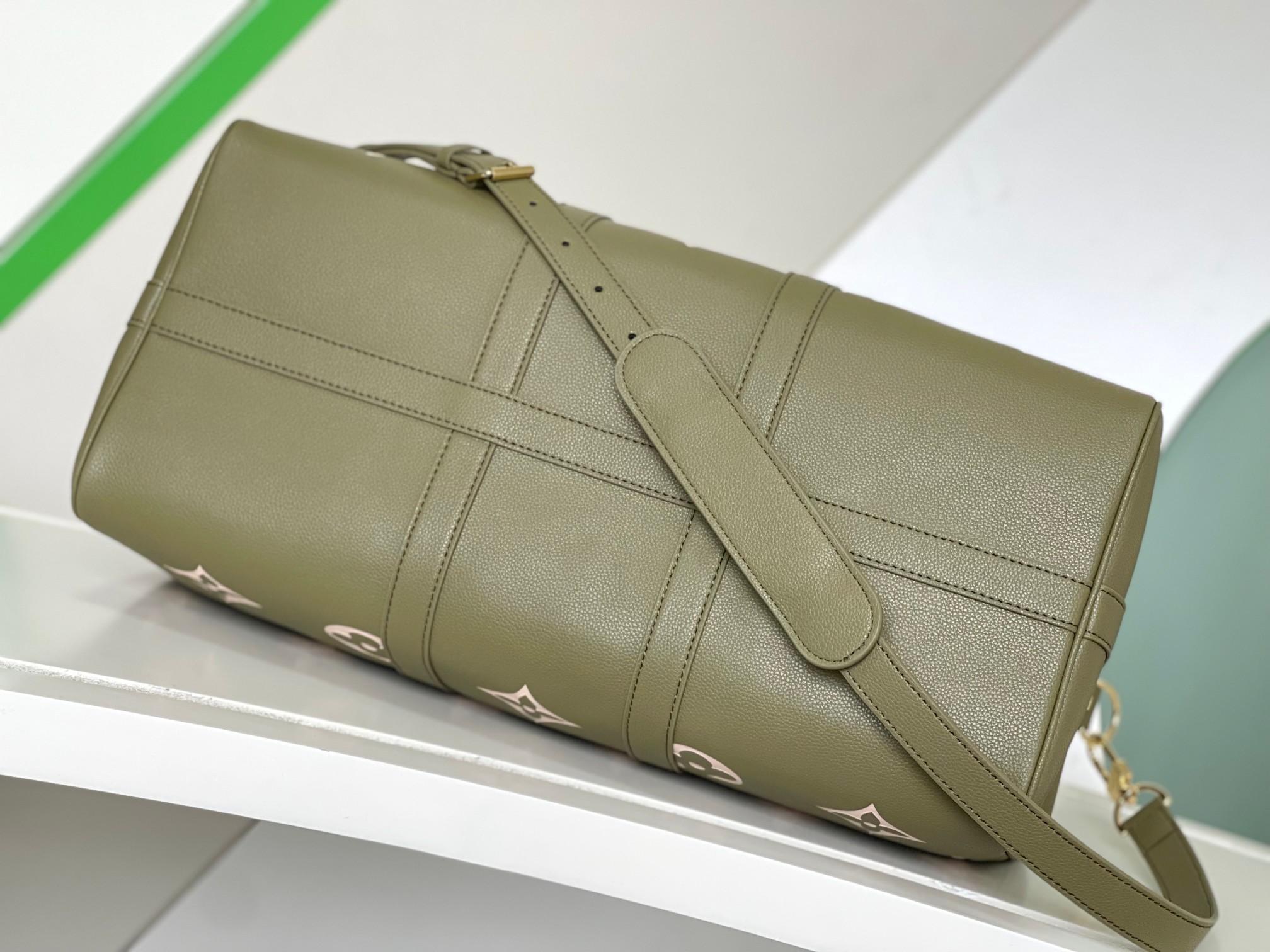 Louis Vuitton Luxury Handbag Collection 4