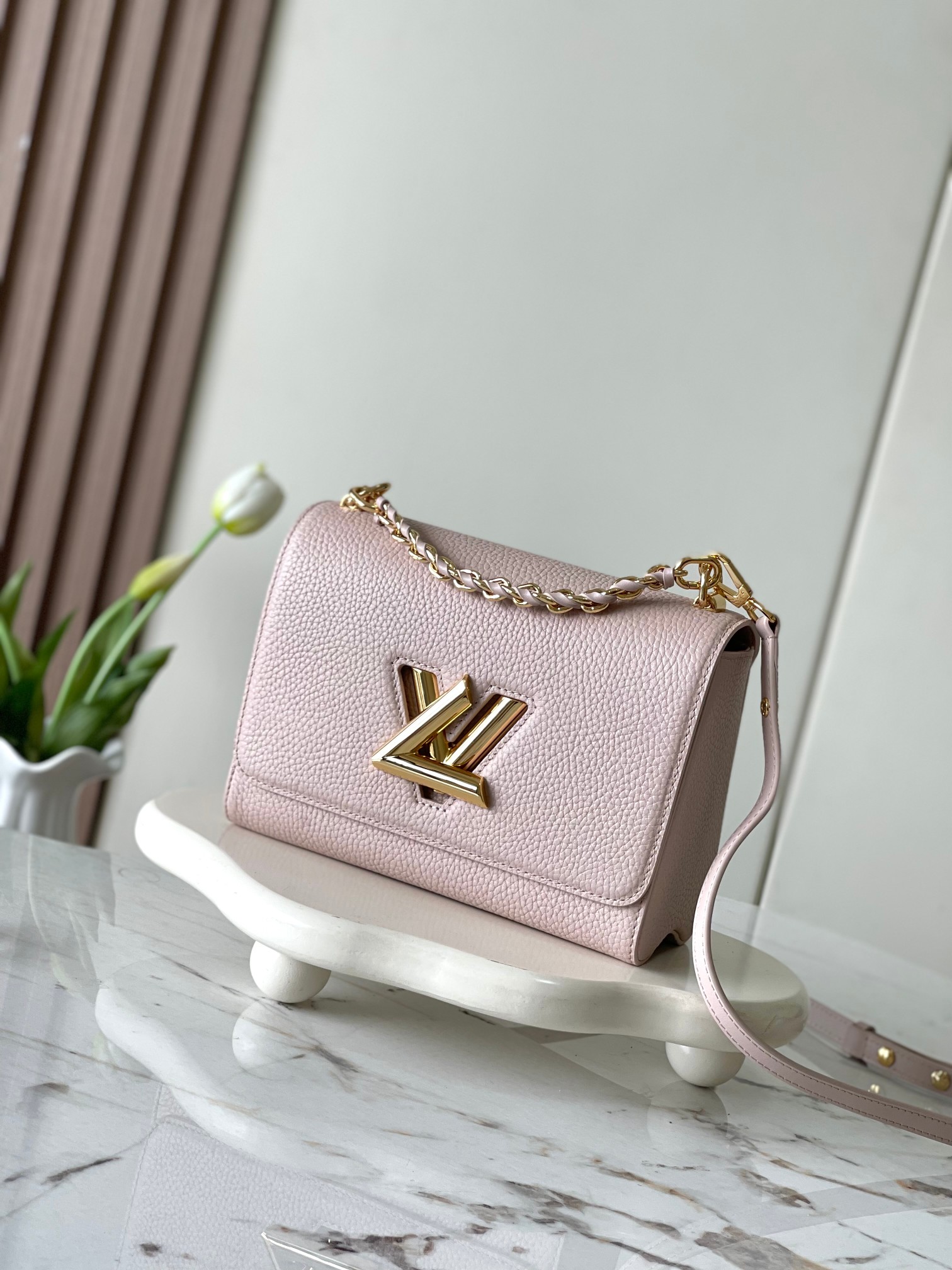 Louis Vuitton Bags Handbags Online Sale
 Pink Weave Cowhide LV Twist Chains