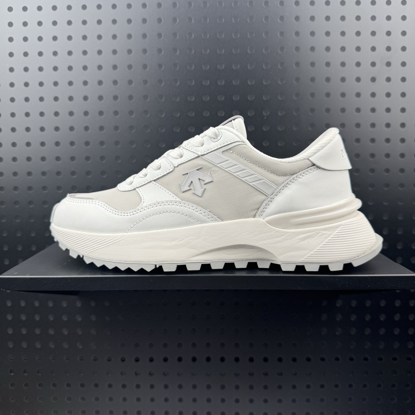 💰170 ✅迪桑特DESCENTE DUALIS都市通勤 DSR 时尚防滑低帮 生活休闲鞋 货号:D4431LSN21-BK 尺码:36 36.5 37.5 38 38.5 39 40 40.5 41 42 42.5 43 44 45(24)