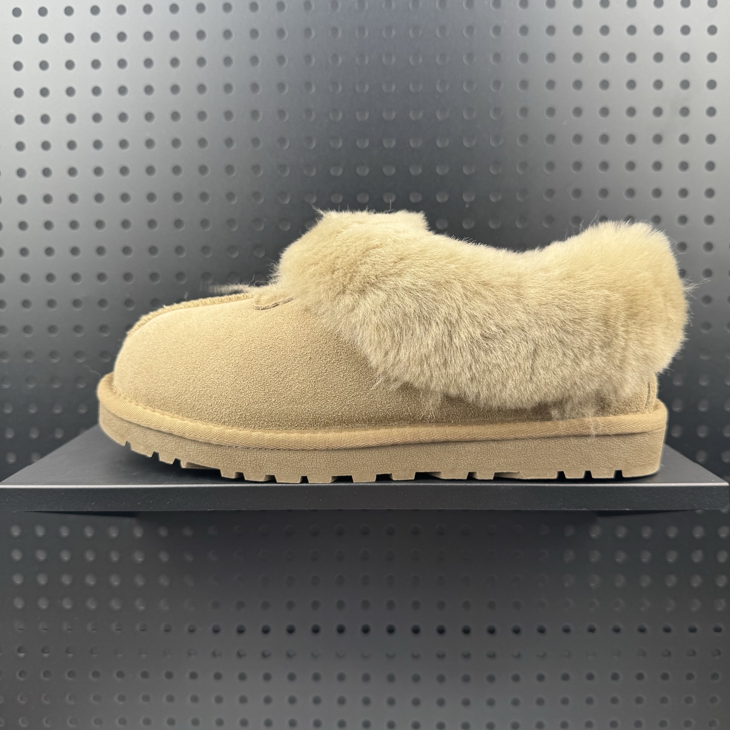 UGG 羊皮 保暖 舒适一脚蹬包头 及踝 雪地靴 女款 栗色 货号:1134810-CHE (24)