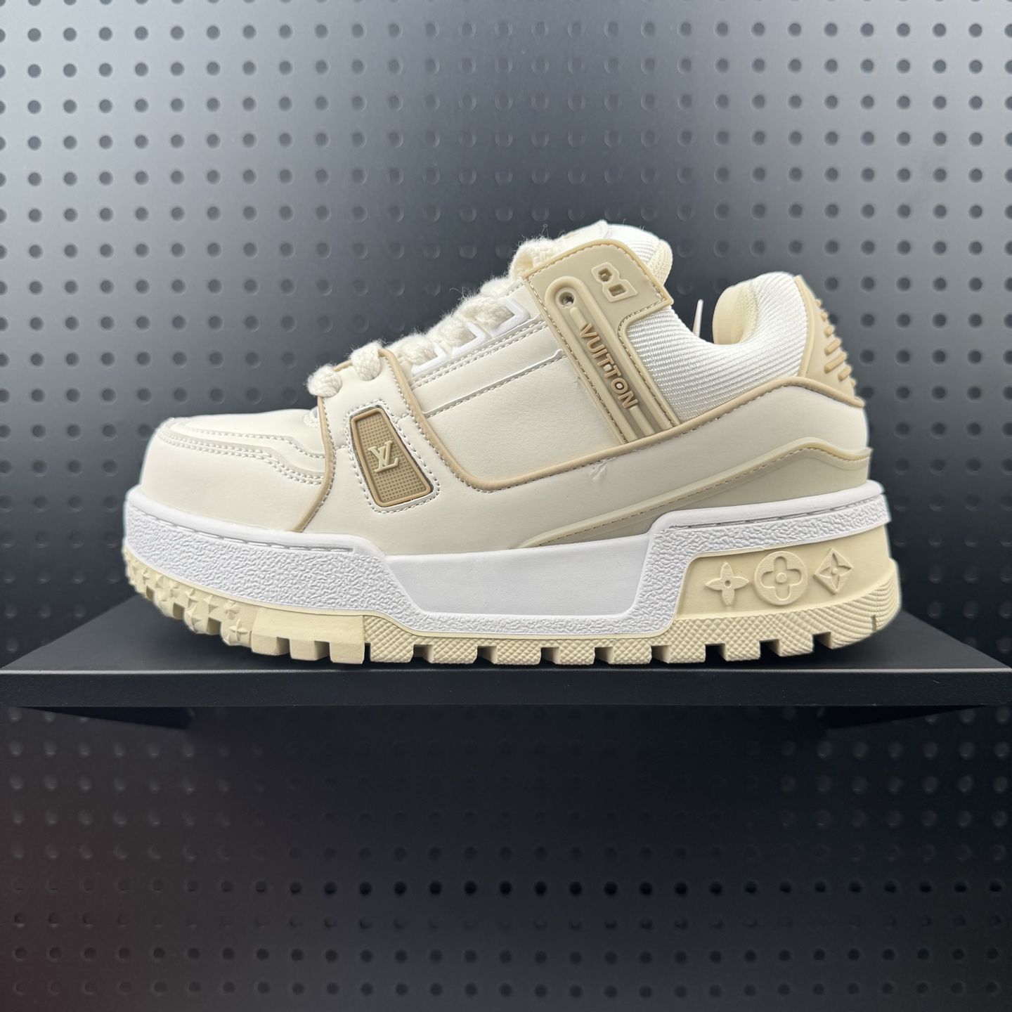 LOUIS VUITTON Trainer Maxi 系带 低帮 时尚板鞋 男款 货号:1AB8RK (39)