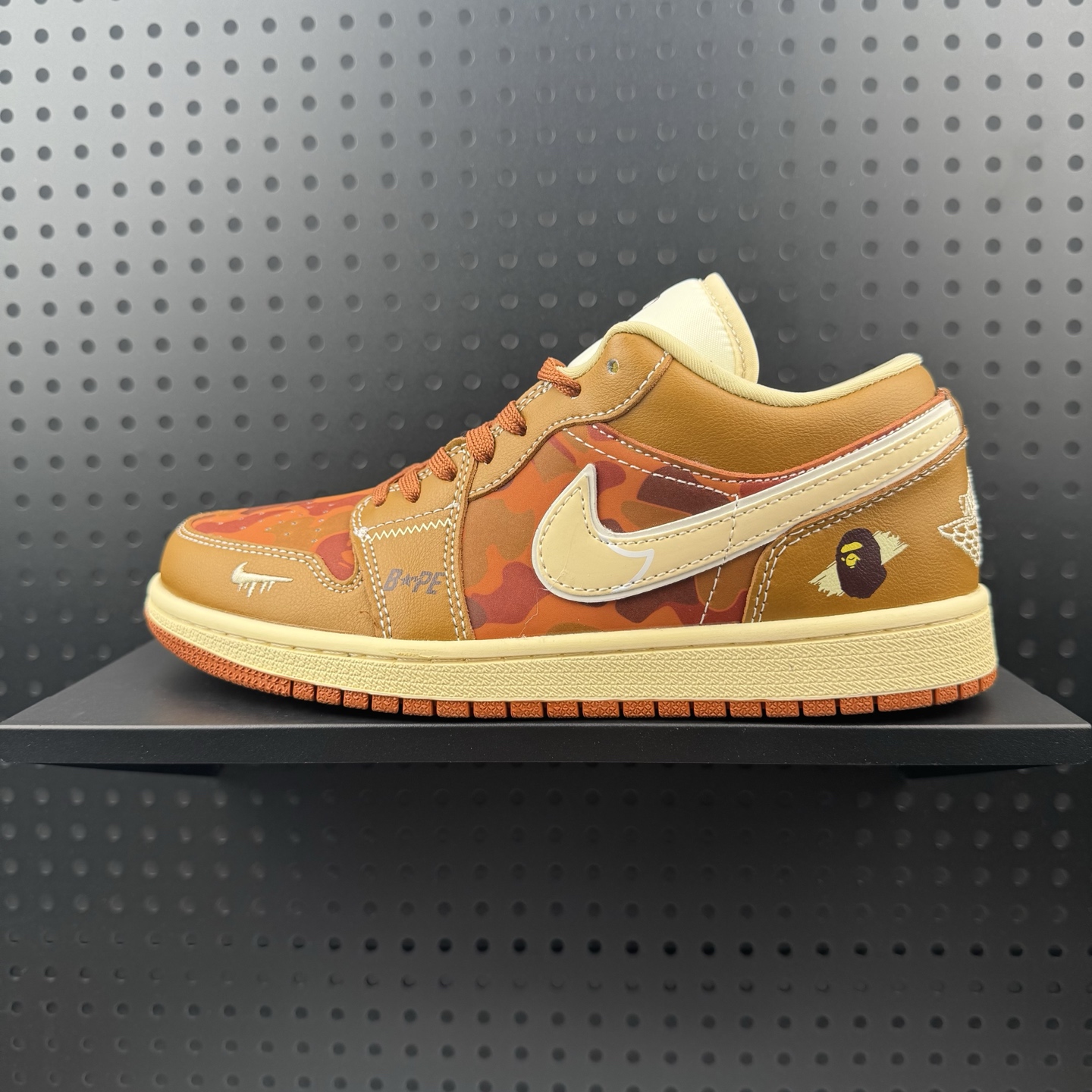 Jordan Air Jordan 1 Low 时尚舒适 低帮 复古篮球鞋 男款 货号:QG1988 014 含半码(32)