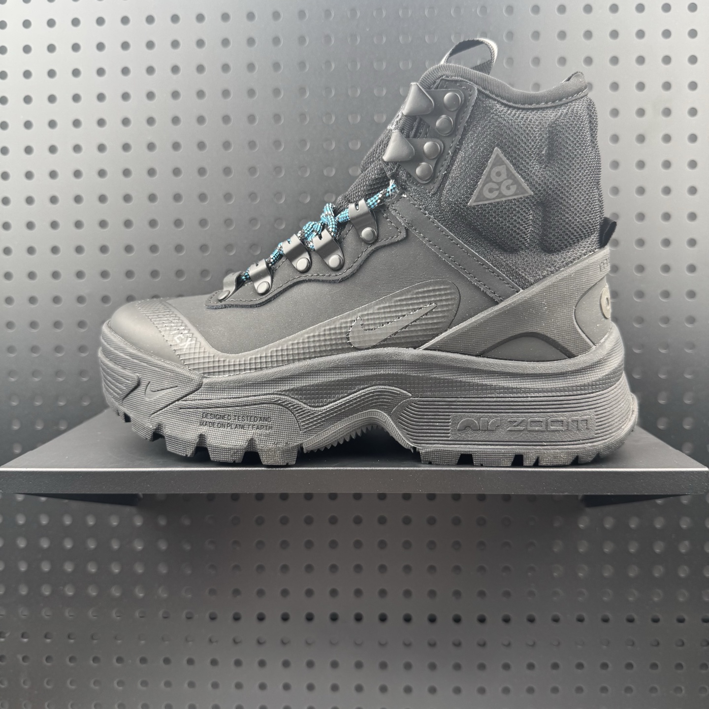 💰180
✅Nike ACG Zoom Galadome Gore-Tex 高帮户外登山越跑徒步休闲运动鞋 

货号：DD2858 202
尺码：36-47（24）