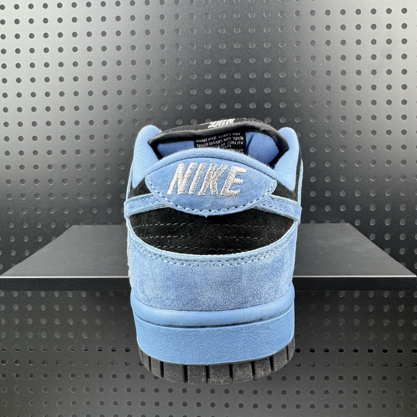 💰160
✅耐克联名Supremex  Nike SB Dunk Low Retro"Supreme 94"扣篮系列低帮休闲运动滑板板鞋 货号：HQ8487 400
码数：36 36.5 37.5 38 38.5 39 40 40.5 41 42 42.5 43 44 44.5 45 46（32）