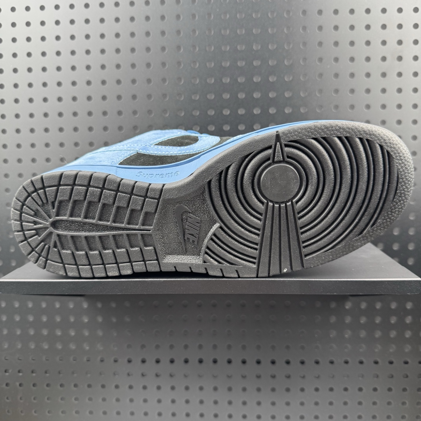 💰160
✅耐克联名Supremex  Nike SB Dunk Low Retro"Supreme 94"扣篮系列低帮休闲运动滑板板鞋 货号：HQ8487 400
码数：36 36.5 37.5 38 38.5 39 40 40.5 41 42 42.5 43 44 44.5 45 46（32）