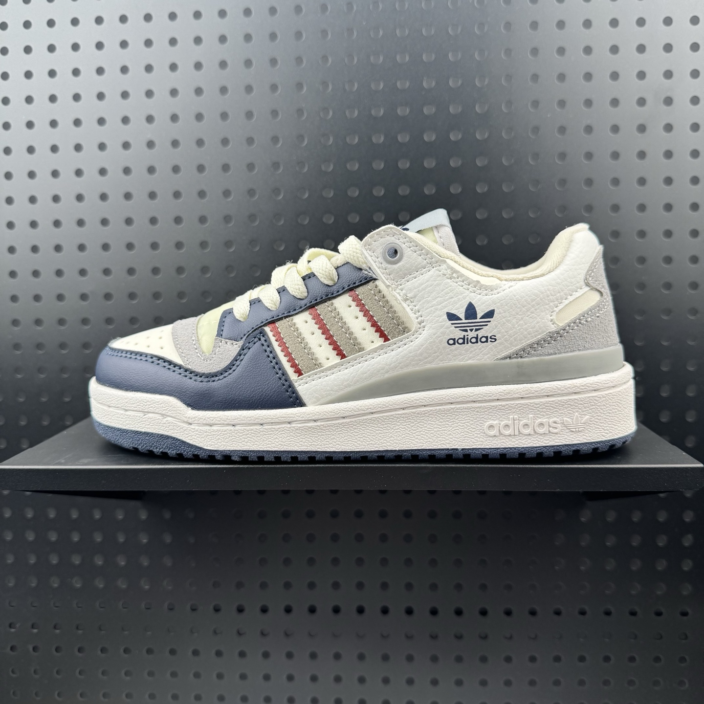 adidas originals FORUM CL 舒适休闲薄底 耐磨 低帮 板鞋 男女同款 白灰蓝色 货号:JP9967 半(24)