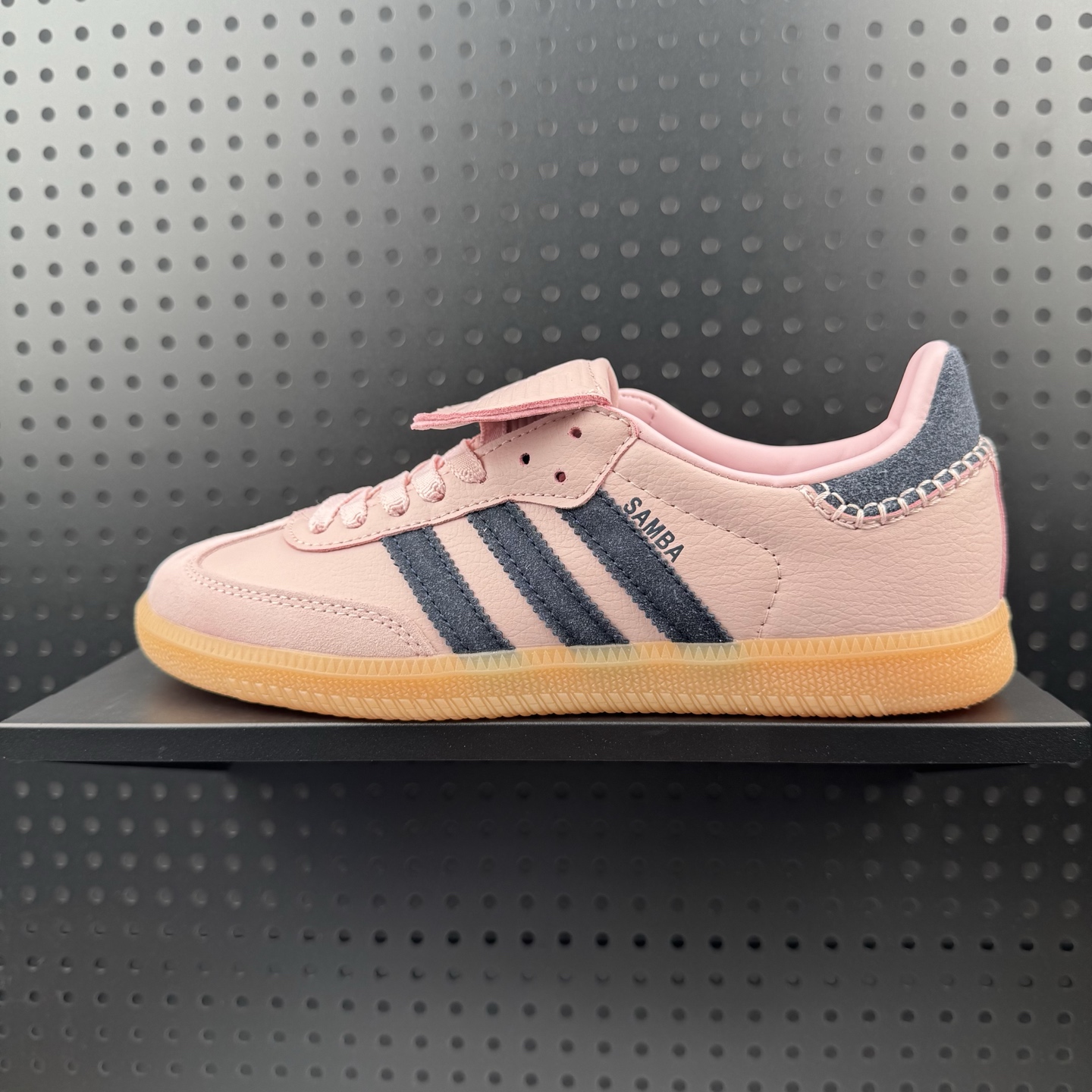 adidas originals Samba LT 舒适百搭 板鞋 男女款 粉色 货号:JP6808 (24)