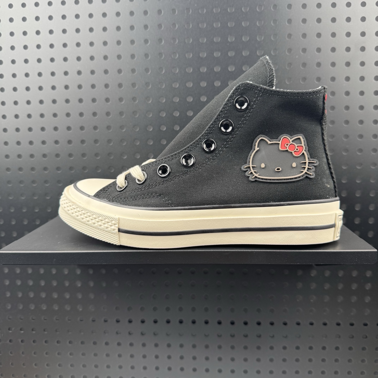💰120 ✅ Hello Kitty/凯蒂猫 x Converse 1970s Chuck Taylor All Star 舒适轻便 高帮 板鞋 男女同款 黑白 货号:163902C 尺码:35-44(07)