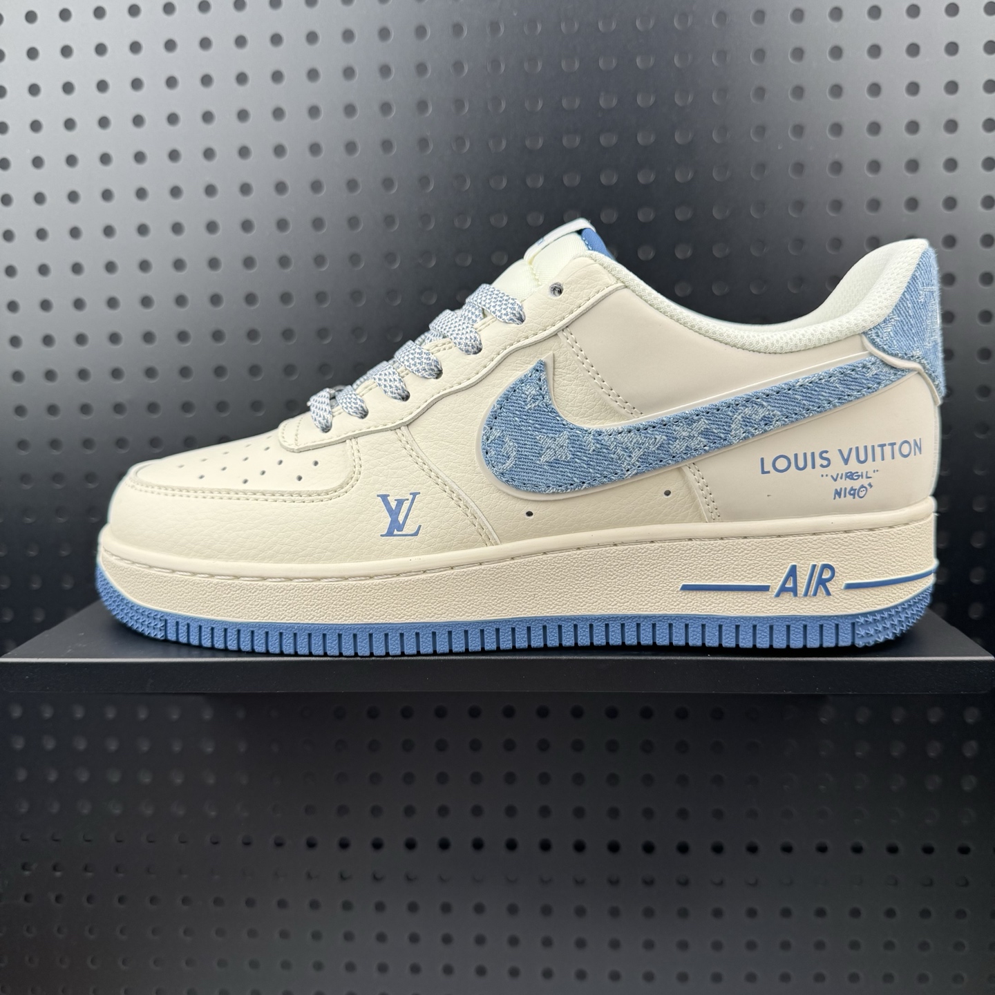 NIke Air Force 1 '07 Low “LV联名 白蓝牛仔” 空军一号低帮 运动鞋 休闲鞋 折边针车 工艺难度大 原楦头原纸板 高端定制鞋盒 原厂鞋底 超高清洁度 细节完美 货号:SM6668-130 (32)